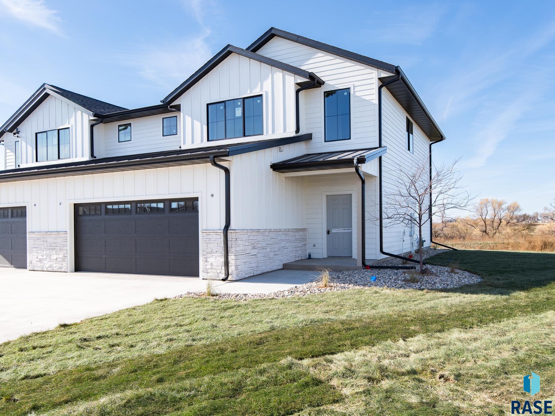 5524 W Liberator Cir
