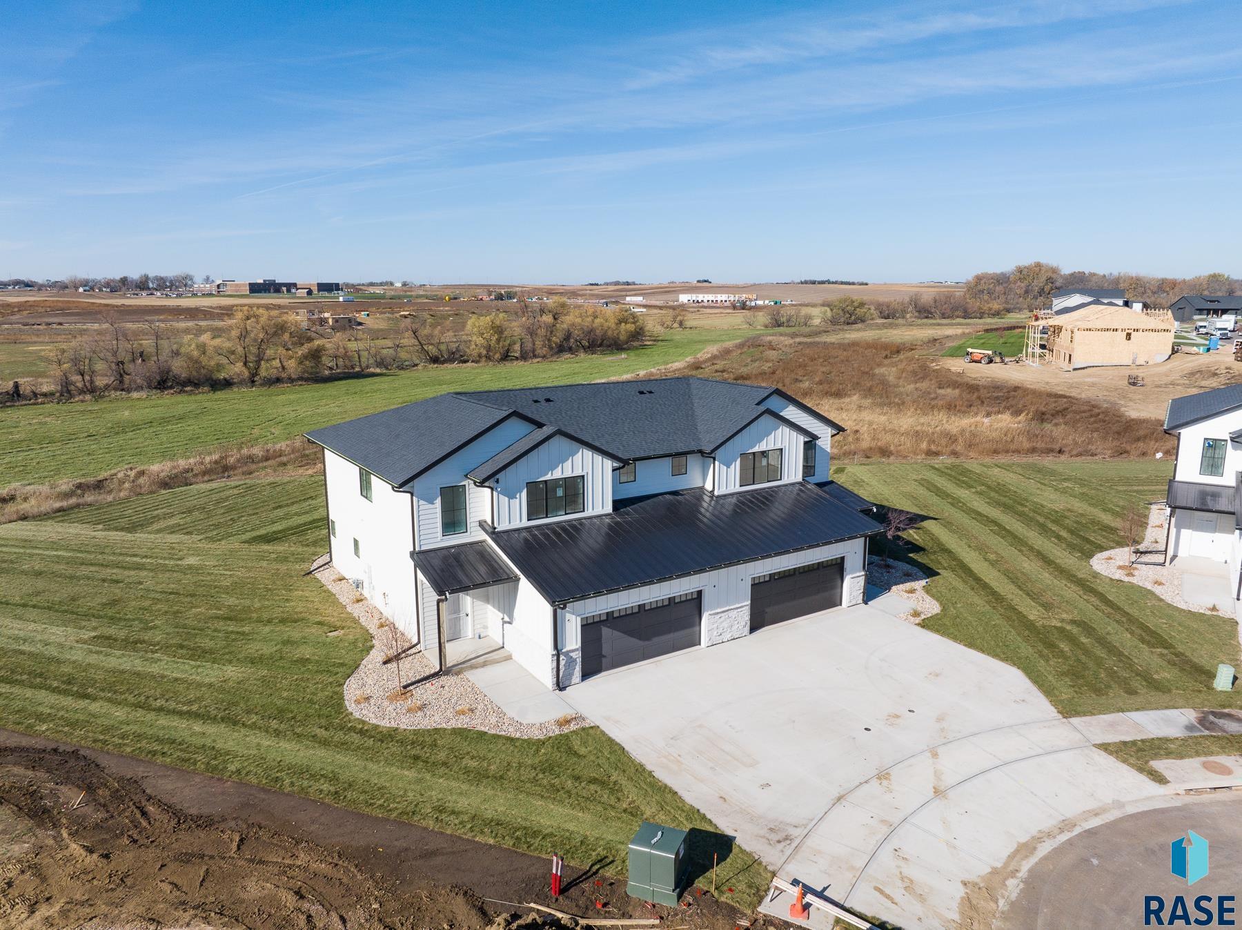 5526 W Liberator Cir