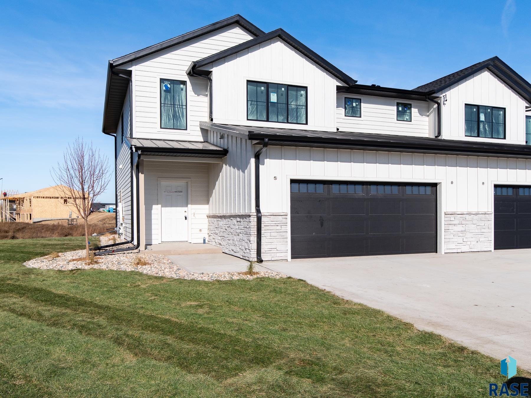 5520 W Liberator Cir