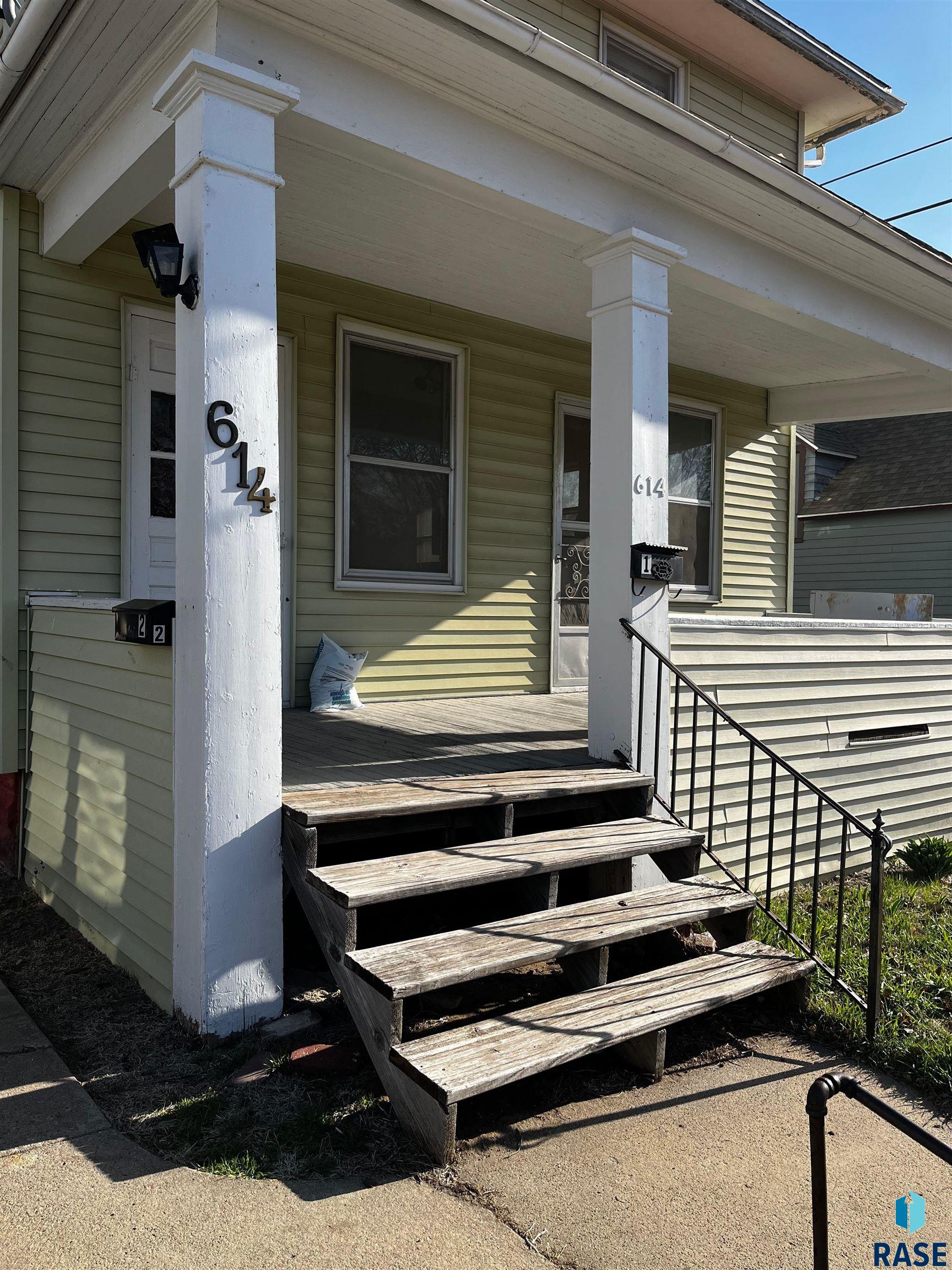 614 W 16th St