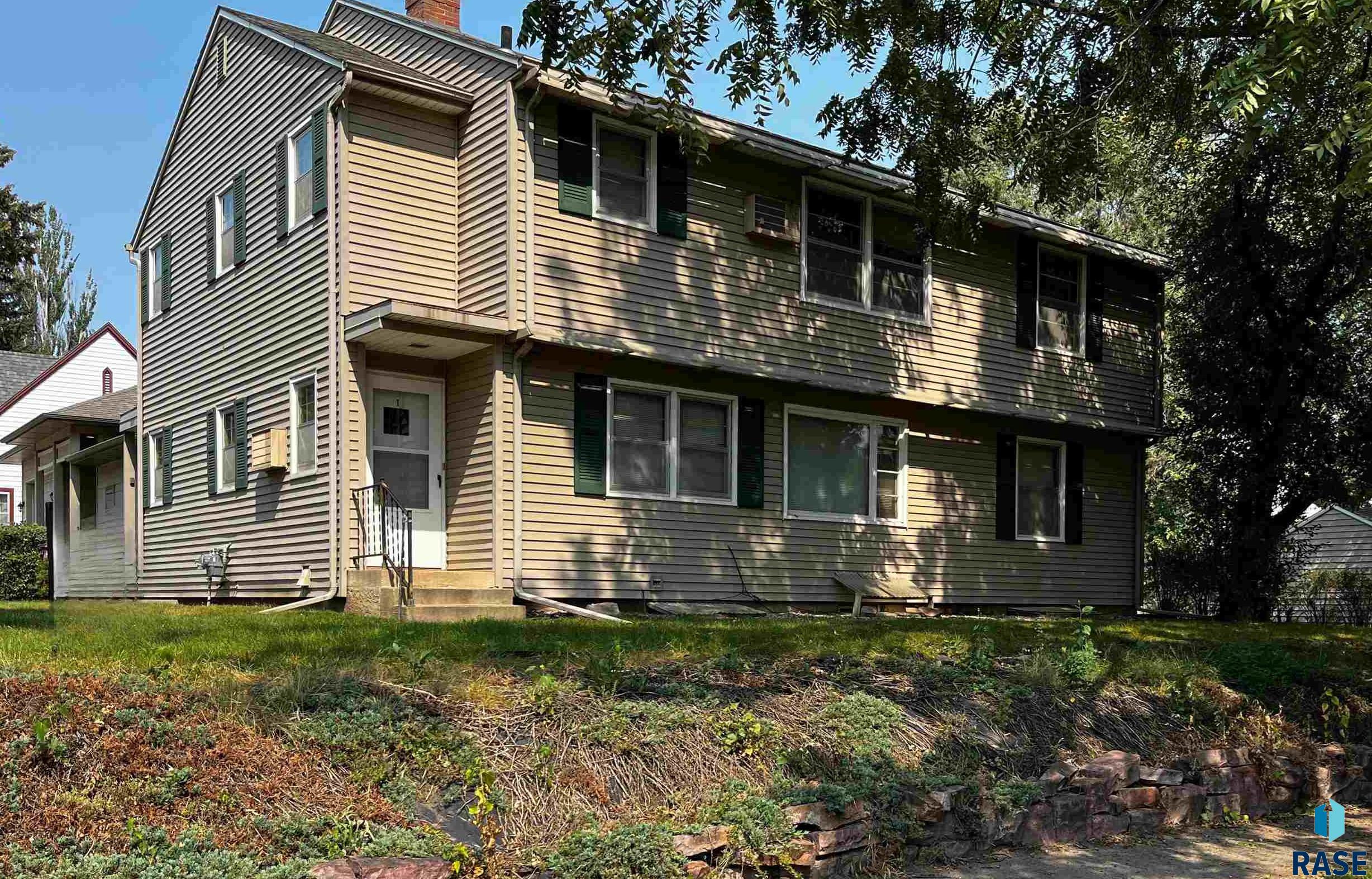 1820 S Duluth Ave