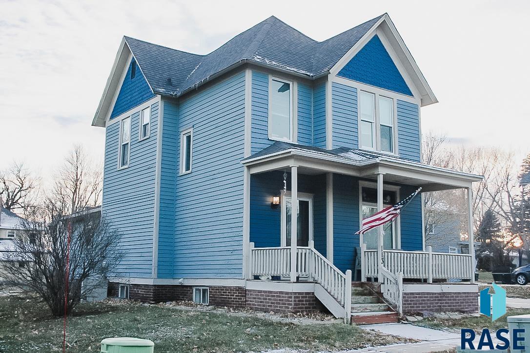 113 W LUVERNE ST, LUVERNE, MN 56156 Land and Home Realty