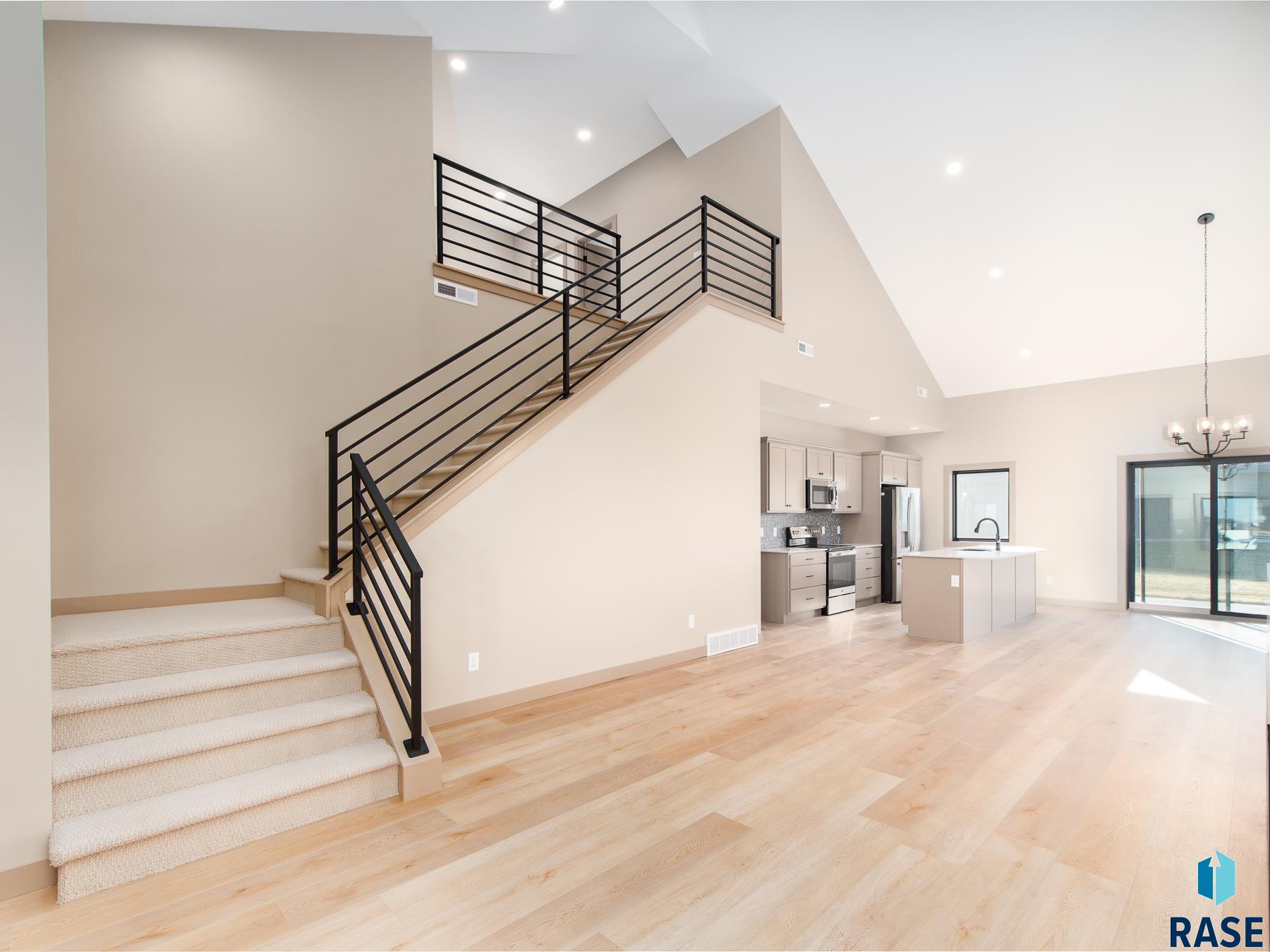 5546 W Colonial Ct