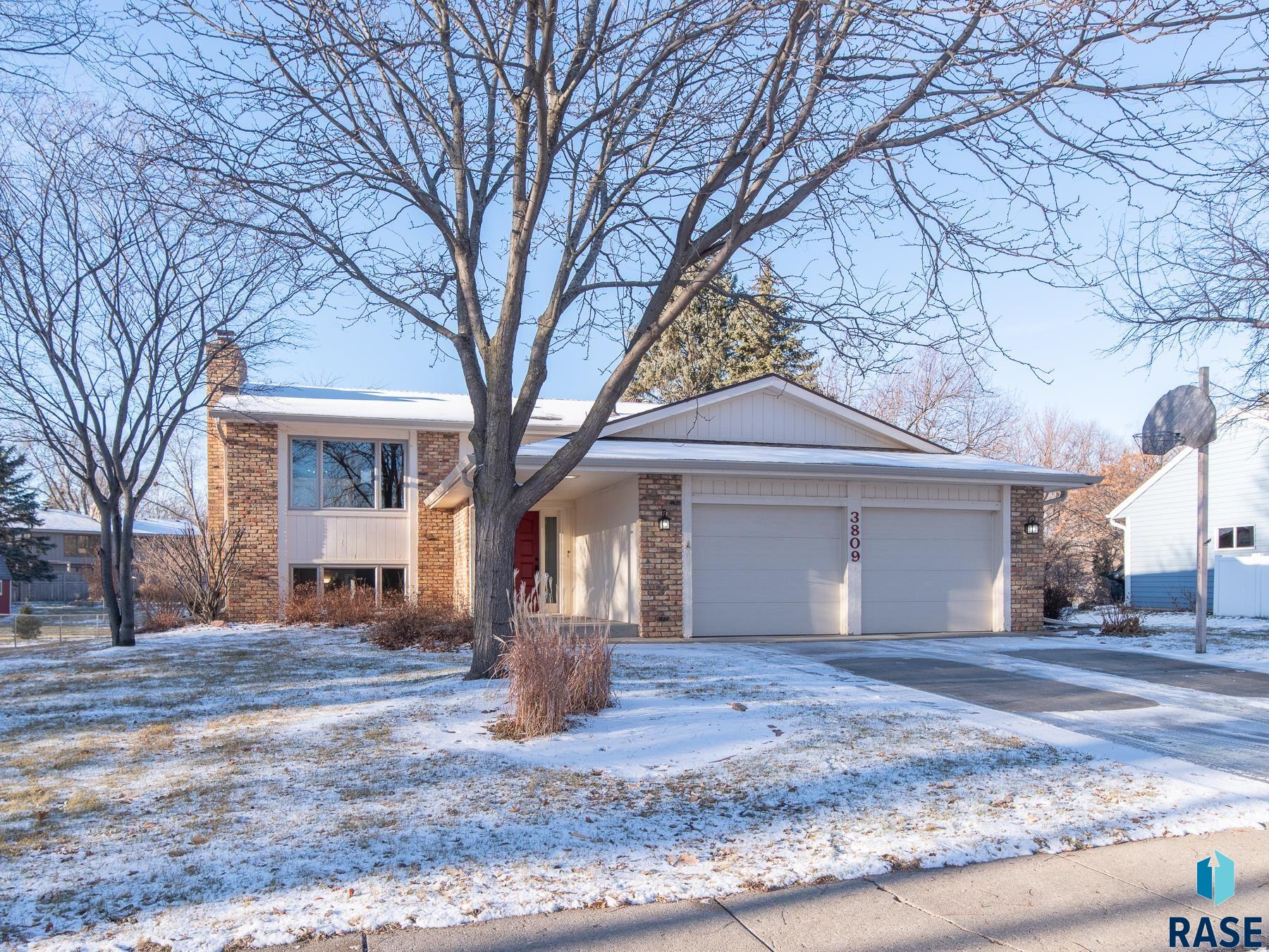 3809 S Slaten Park Dr