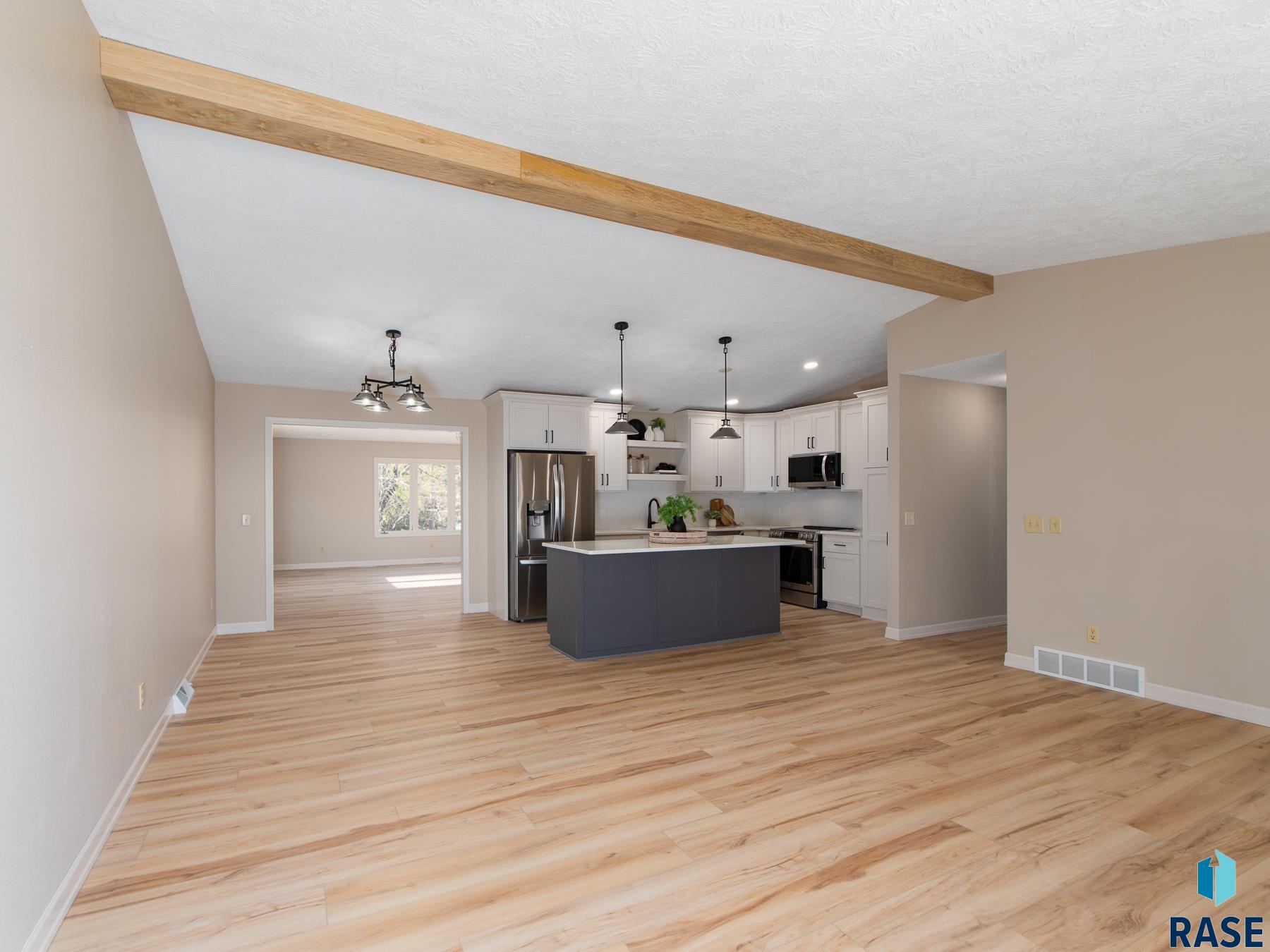 3809 S Slaten Park Dr