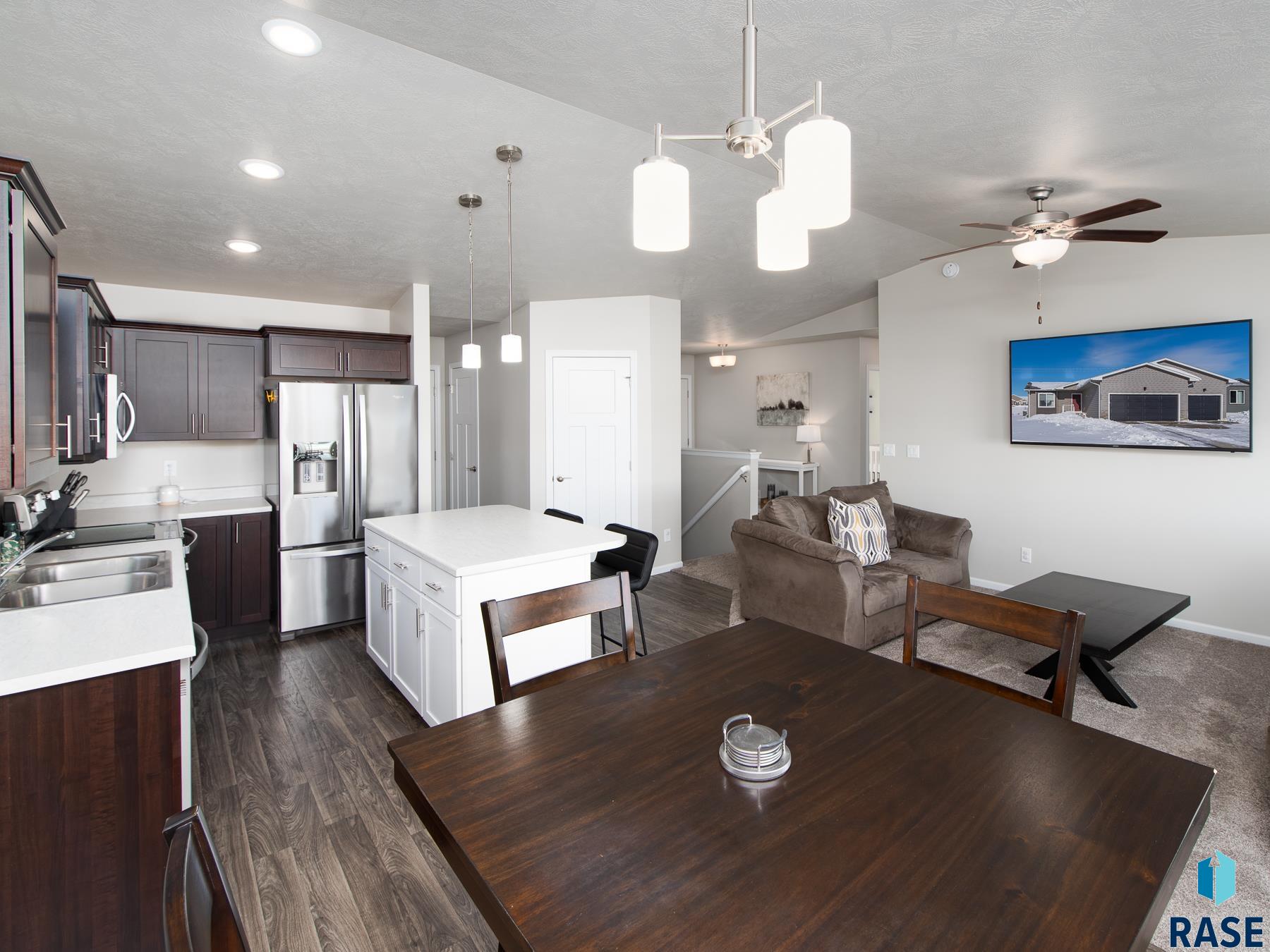 1005 N Brennan Ct