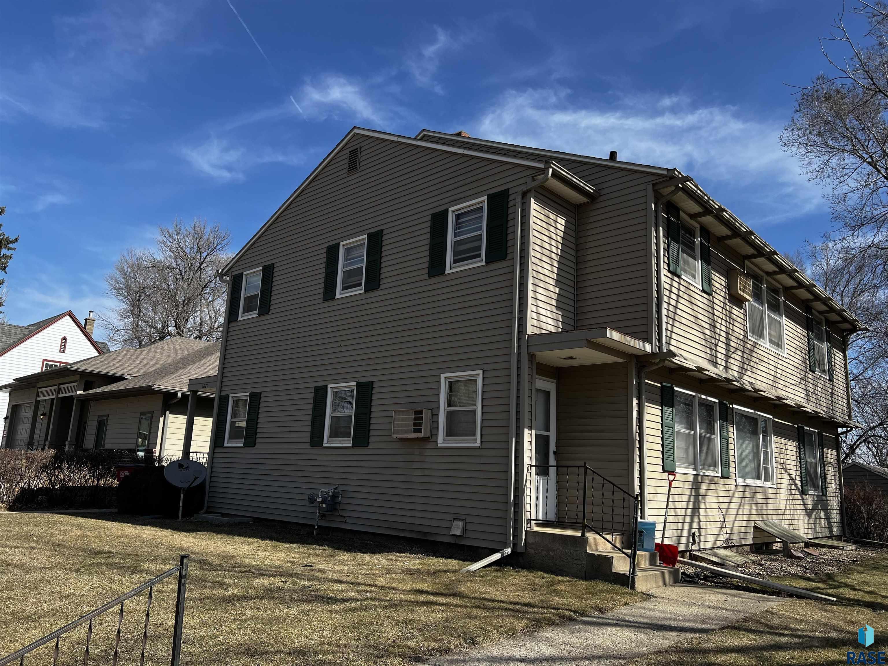 1820 S Duluth Ave