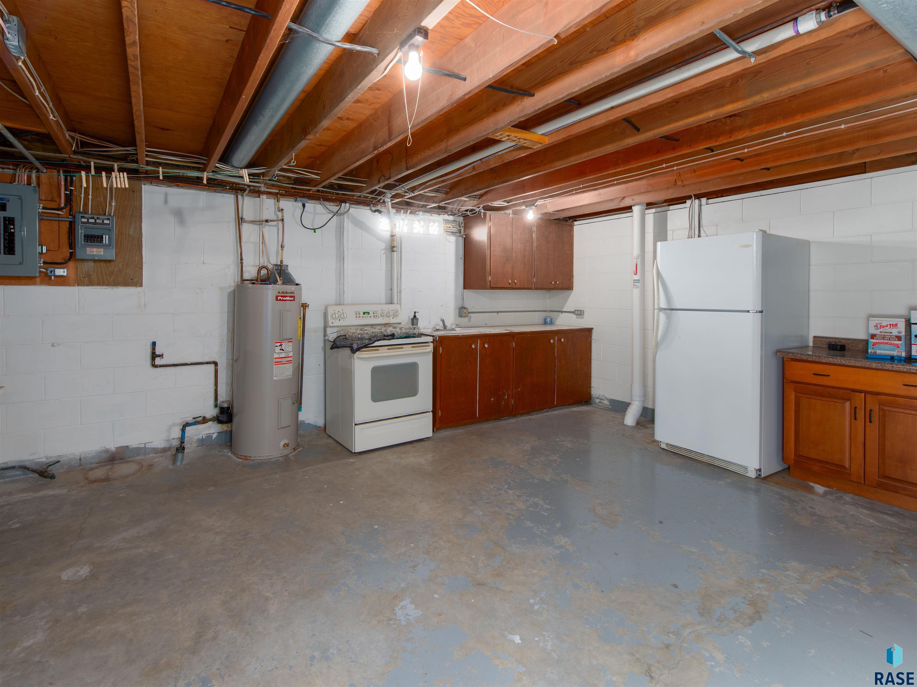 114 Steen St