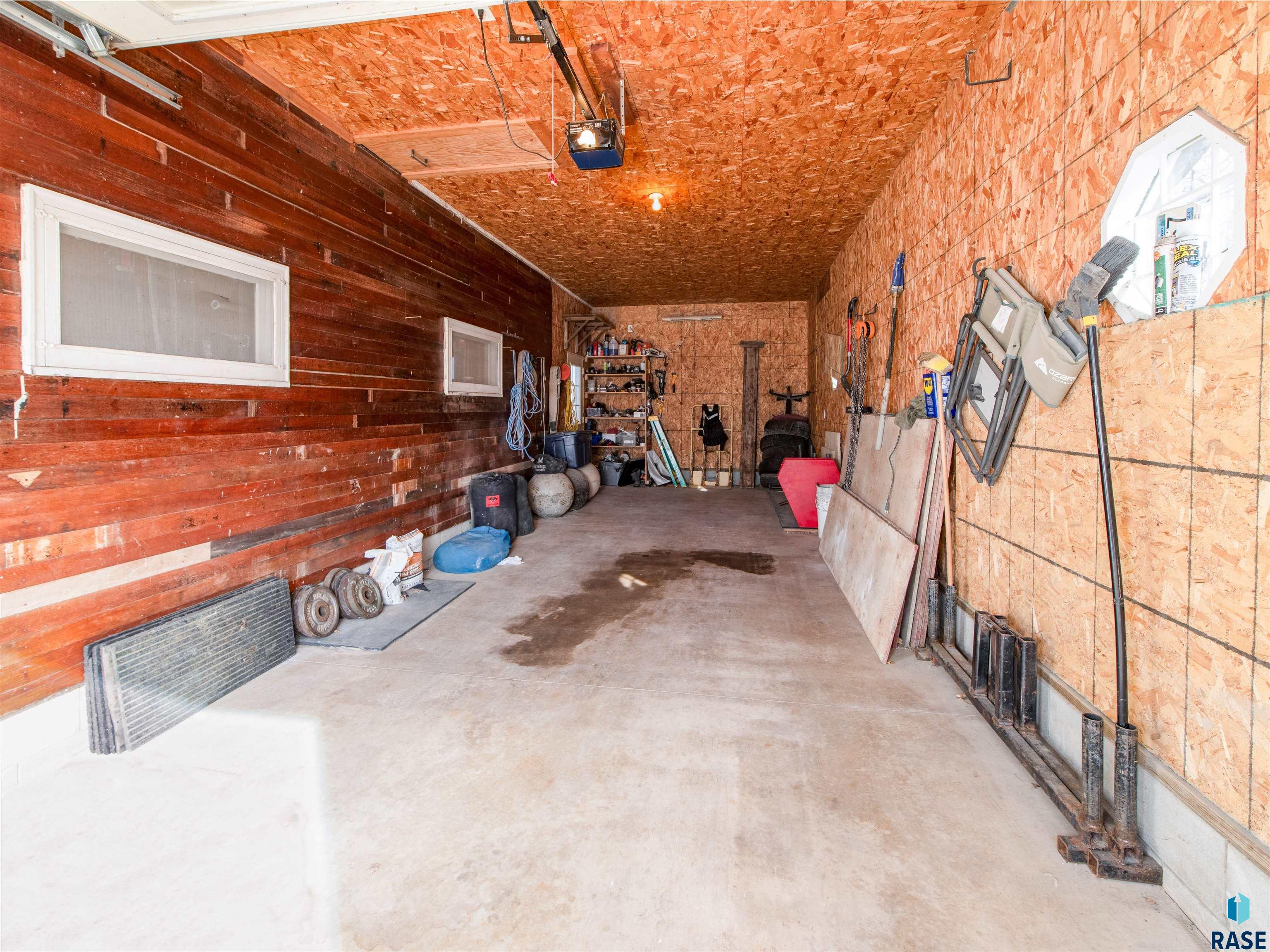 114 Steen St