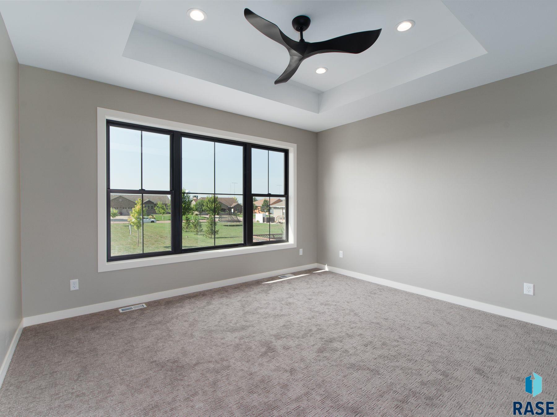 419 Meadow Cir