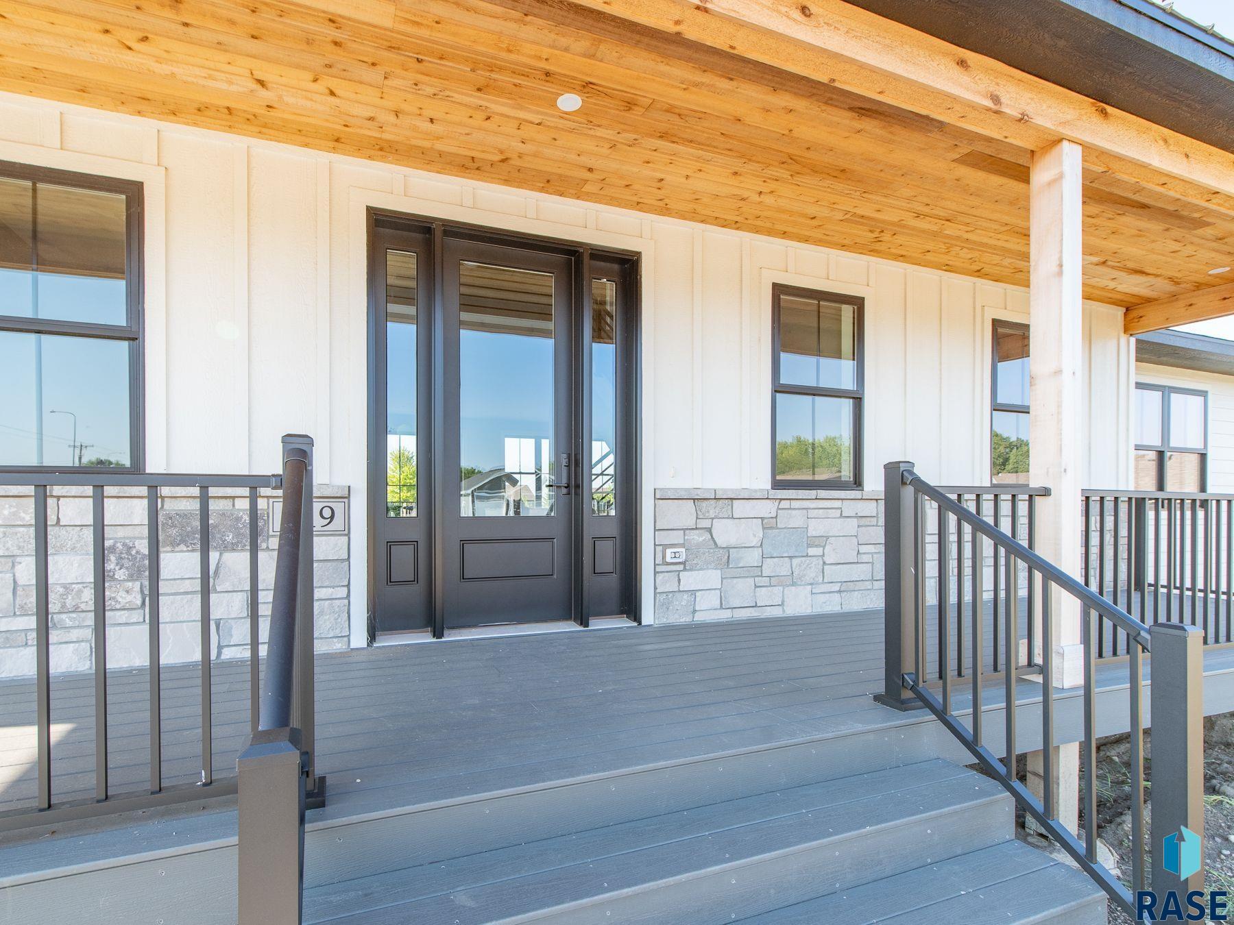 419 Meadow Cir