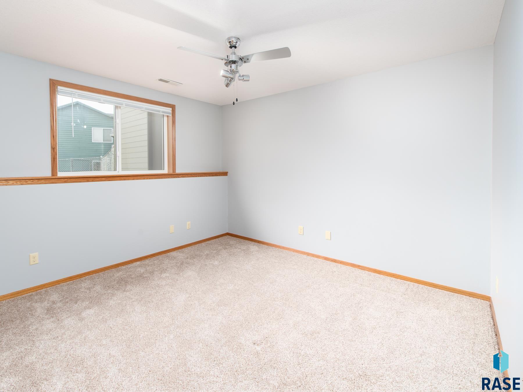 2201 S Arbor Cir