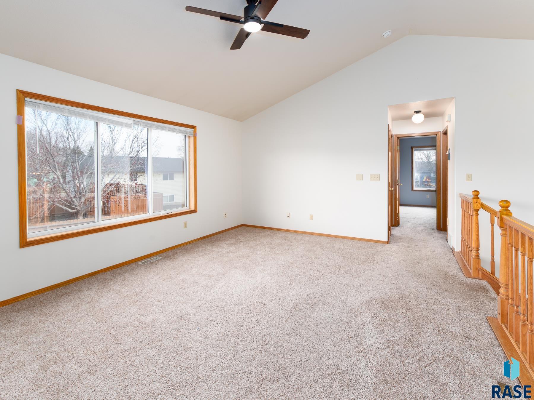 2201 S Arbor Cir