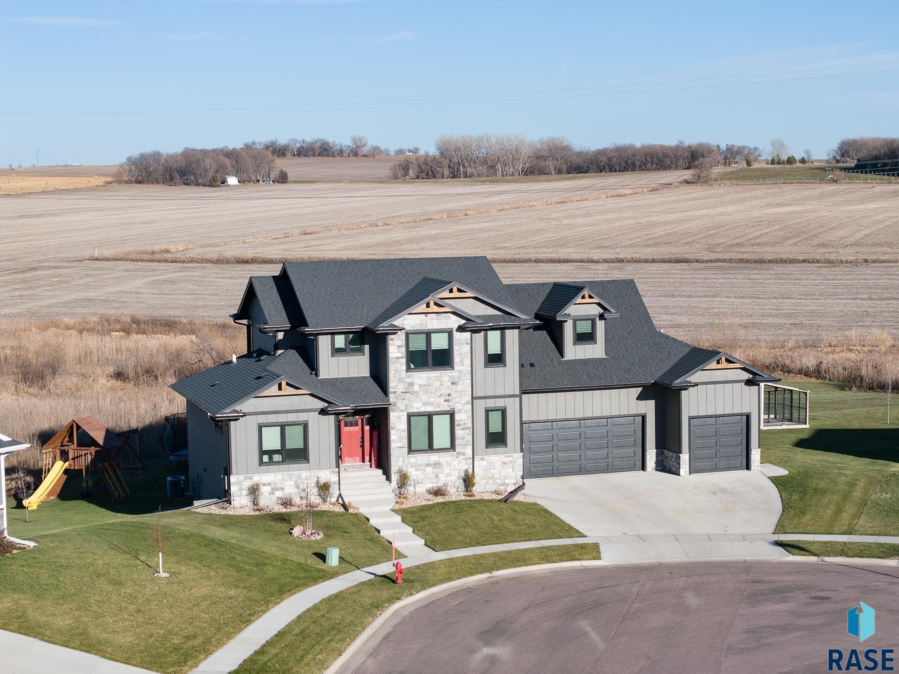 2820 E Augusta Cir
