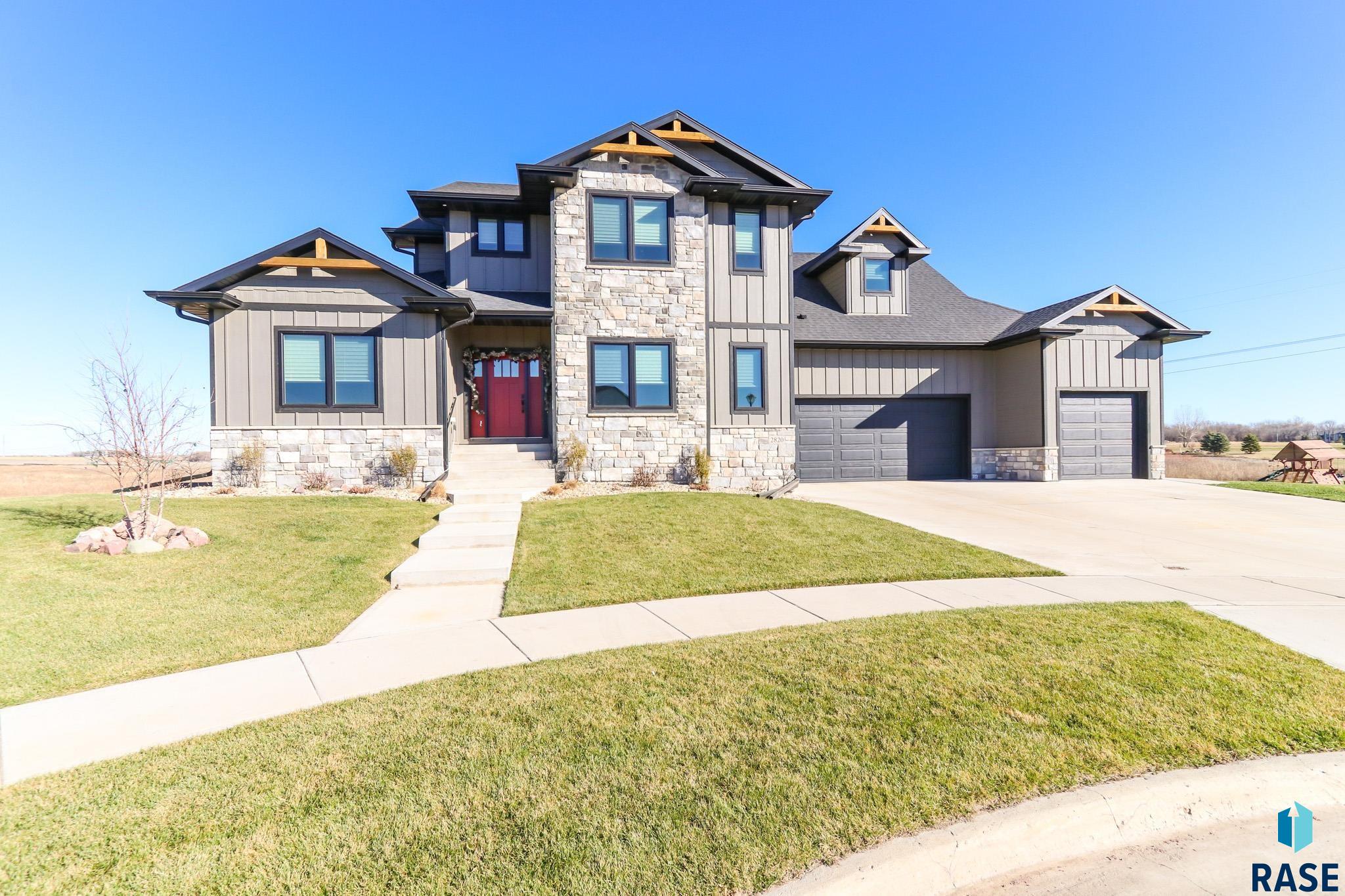 2820 E Augusta Cir