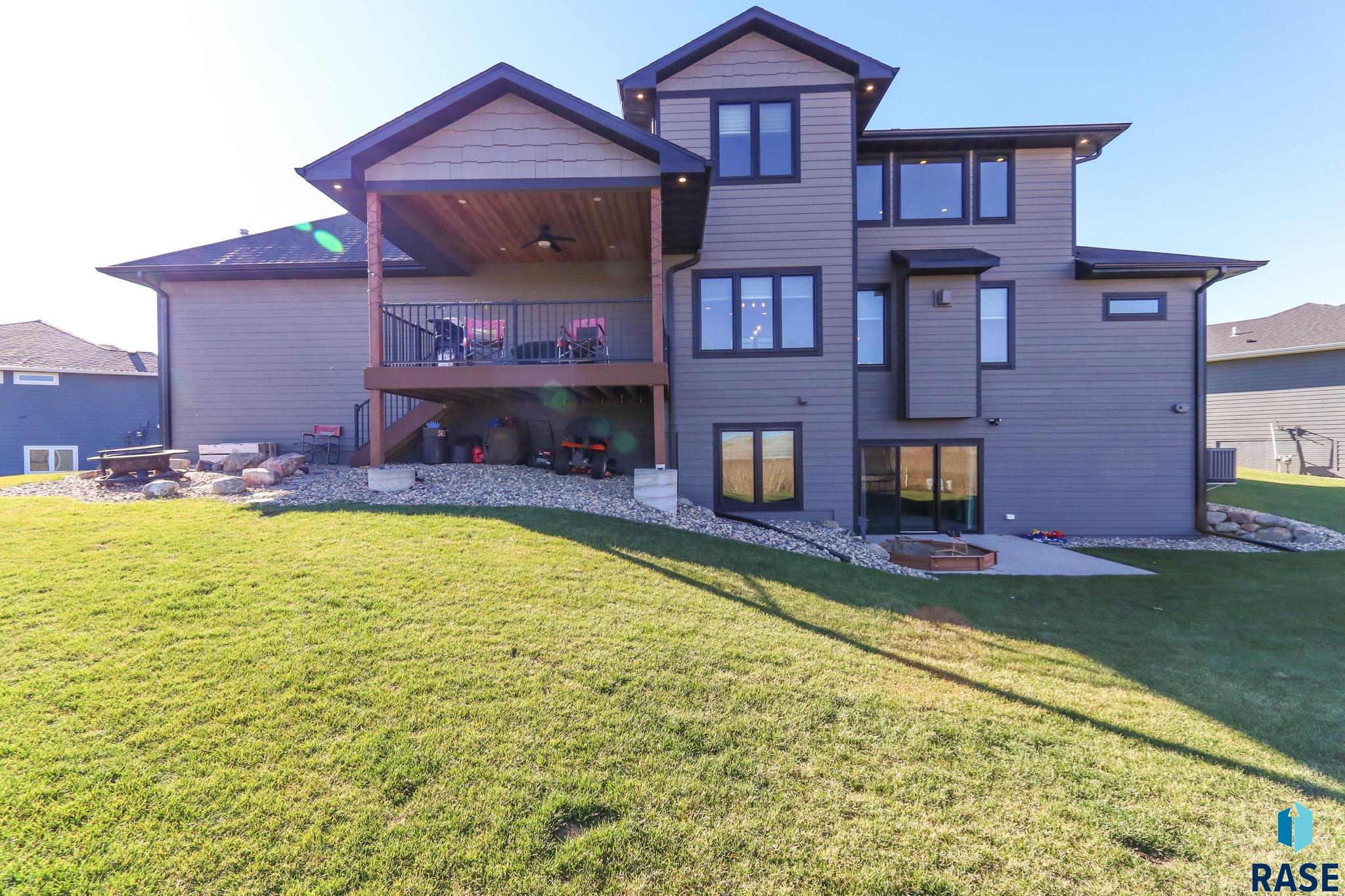 2820 E Augusta Cir
