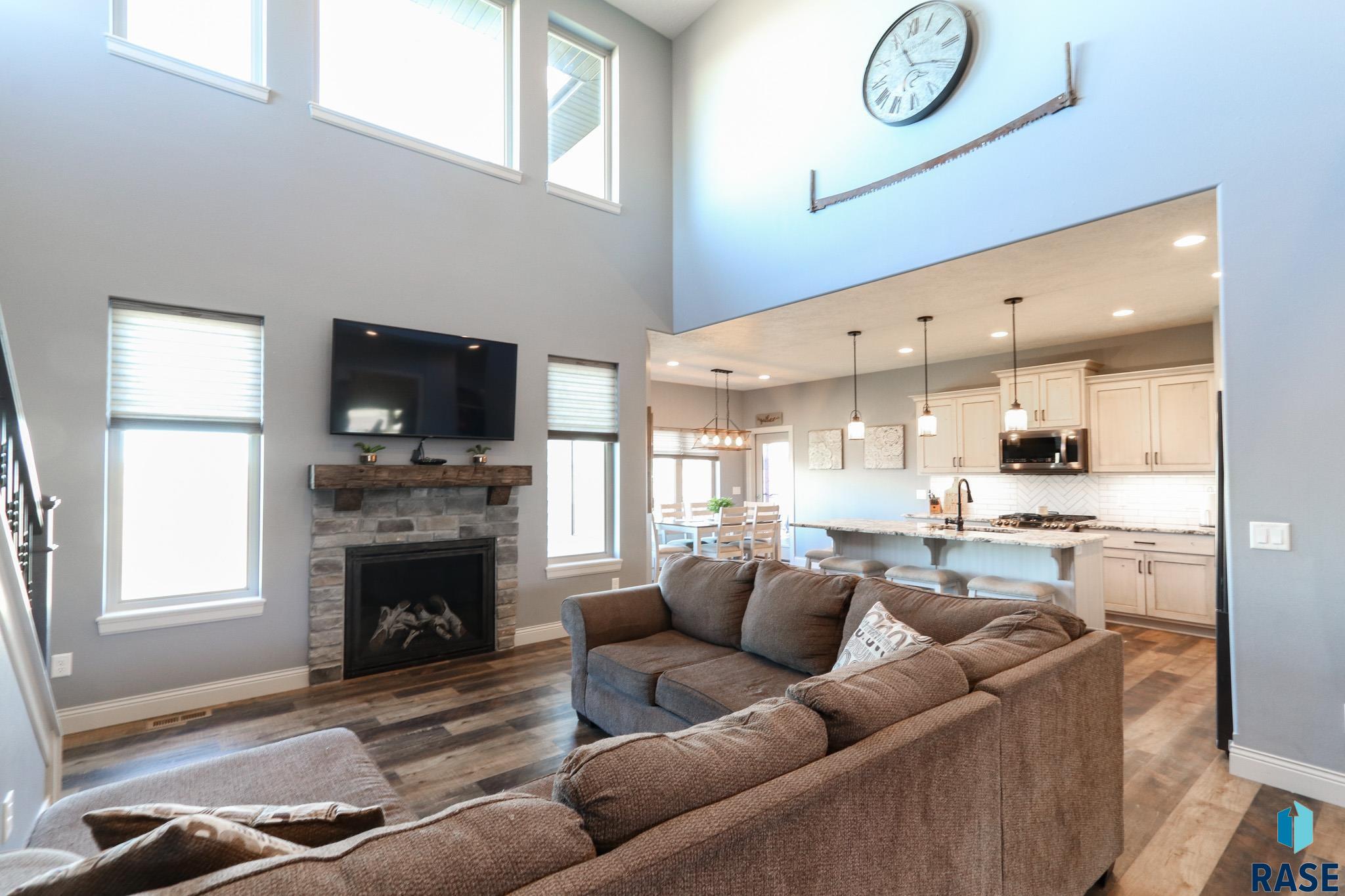 2820 E Augusta Cir
