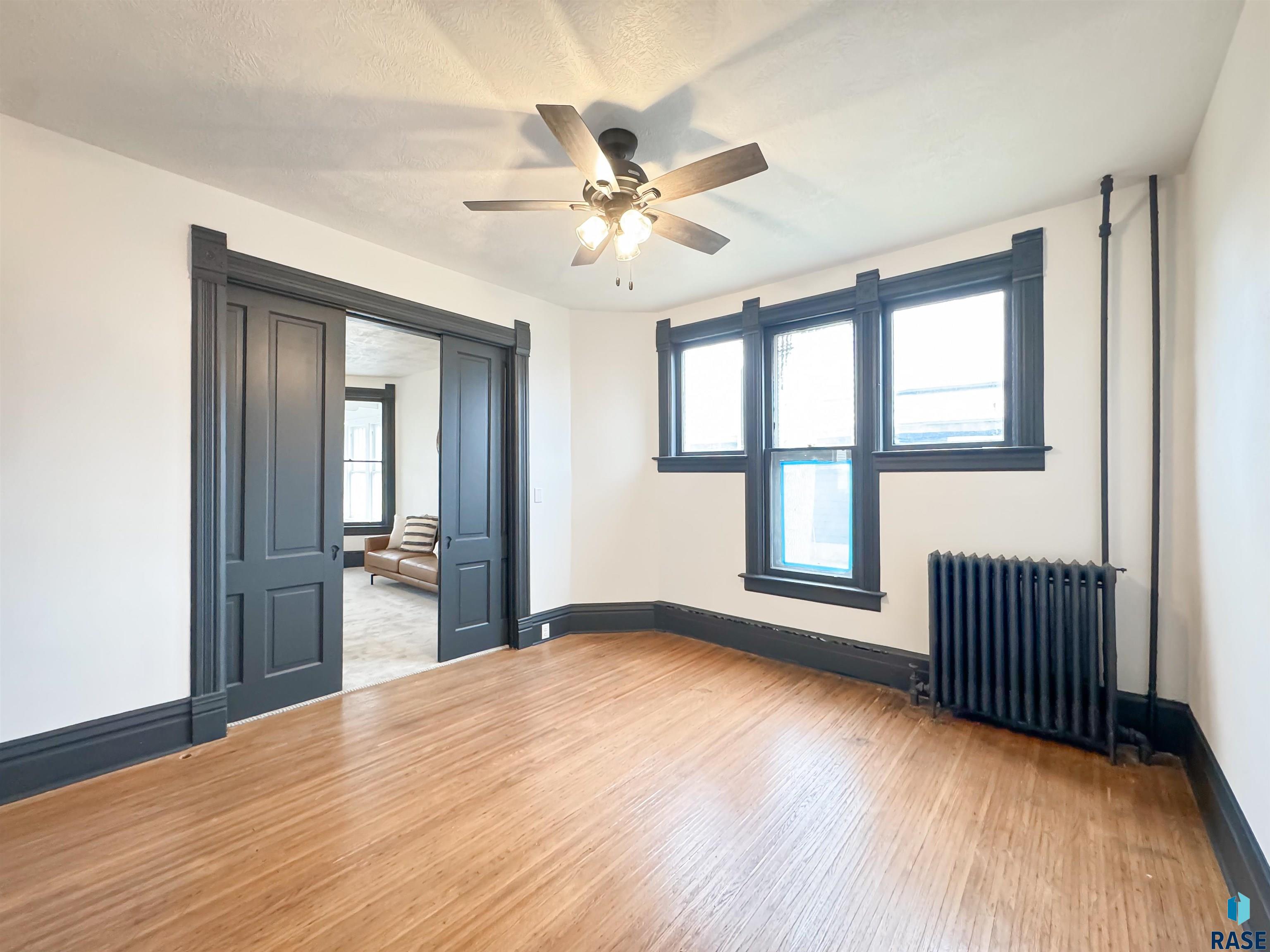 261 W 3rd St