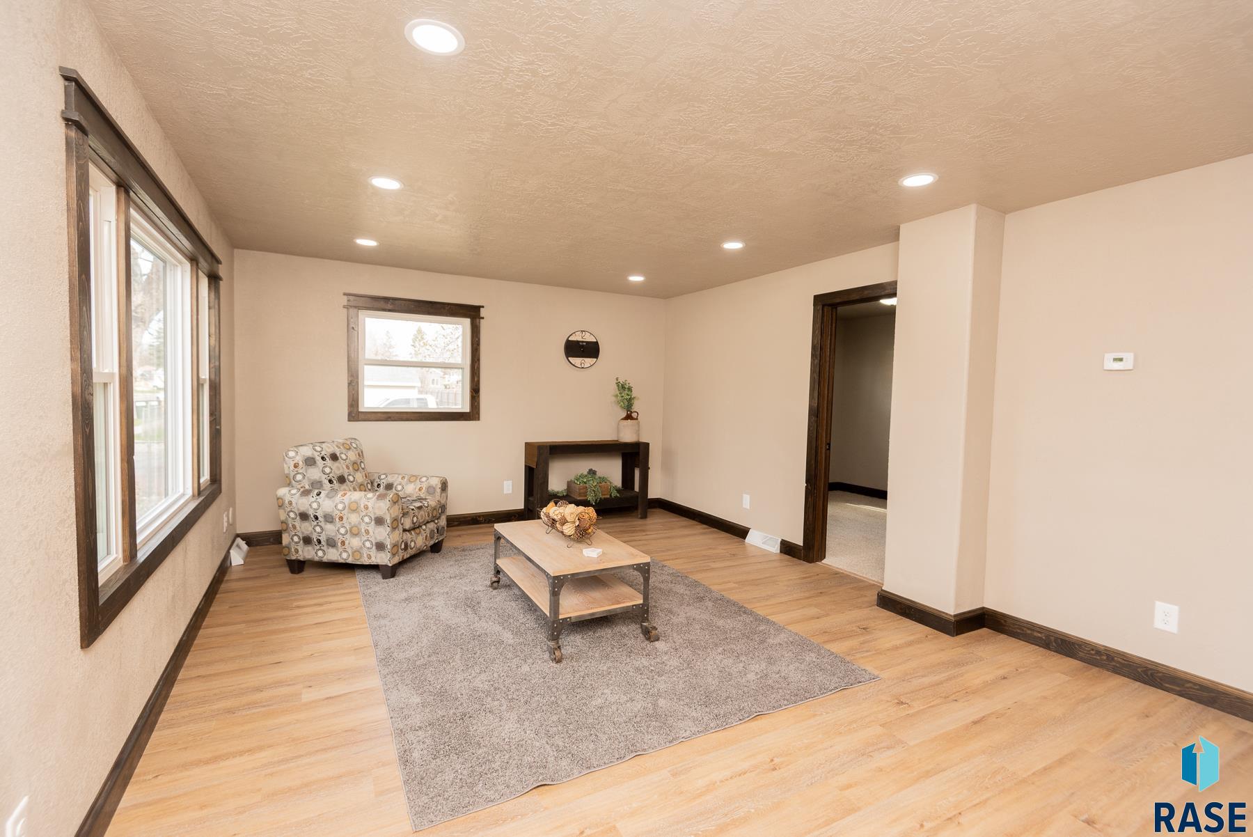 201 S Elmwood Ave