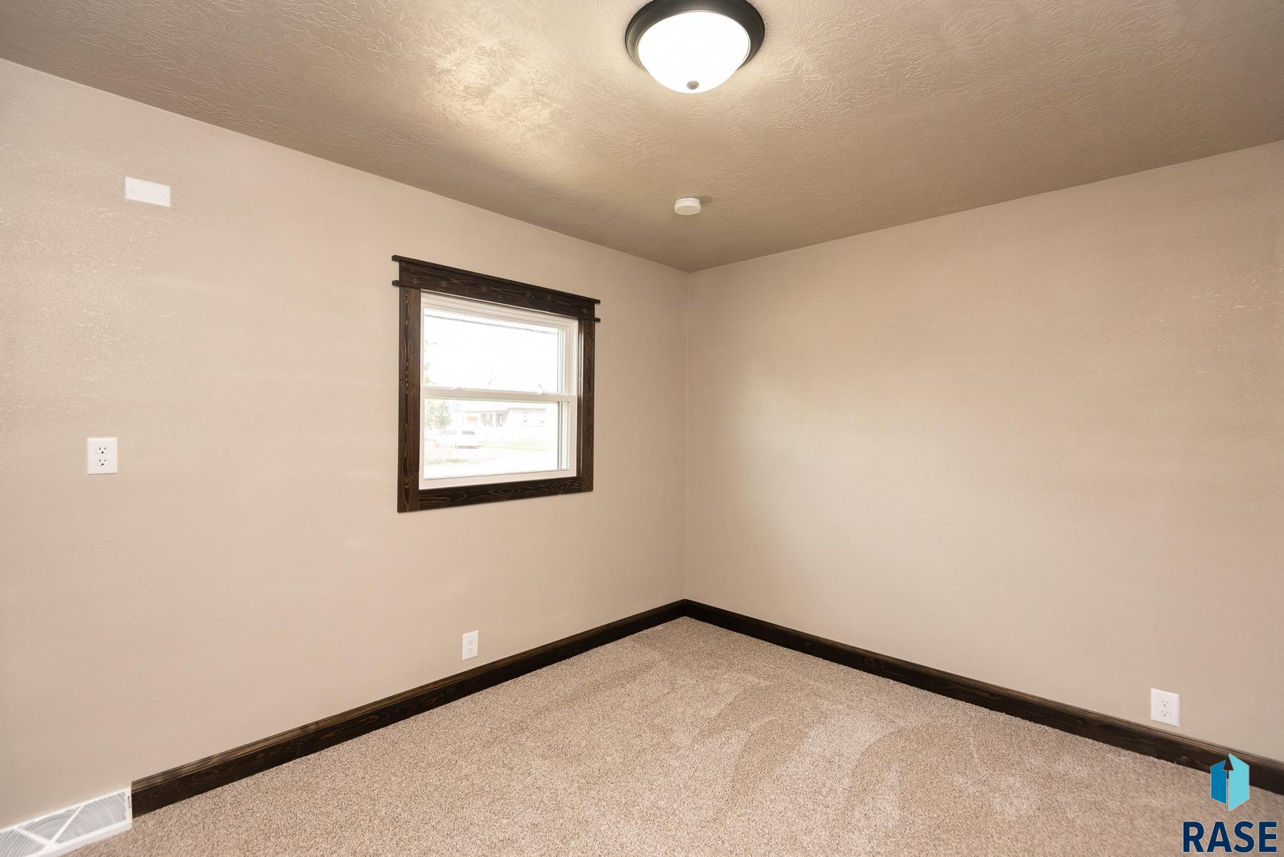 201 S Elmwood Ave