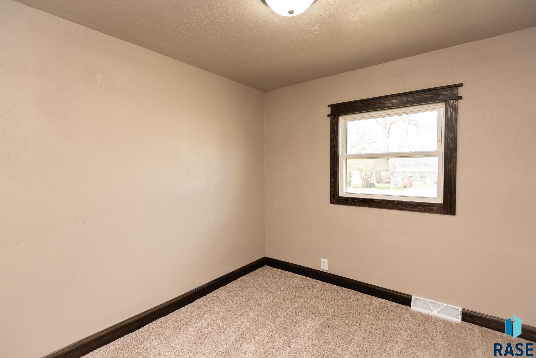 201 S Elmwood Ave