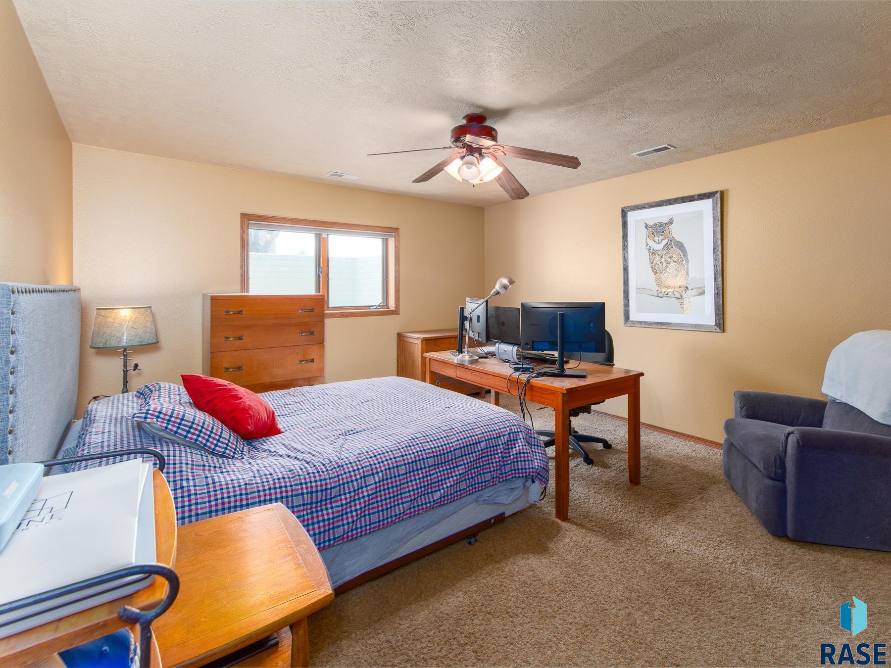3605 S Slaten Park Dr