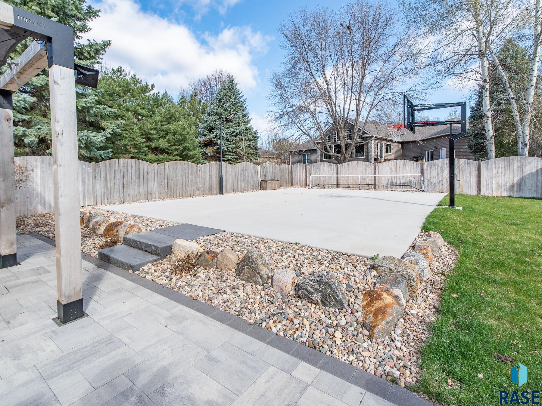 3605 S Slaten Park Dr