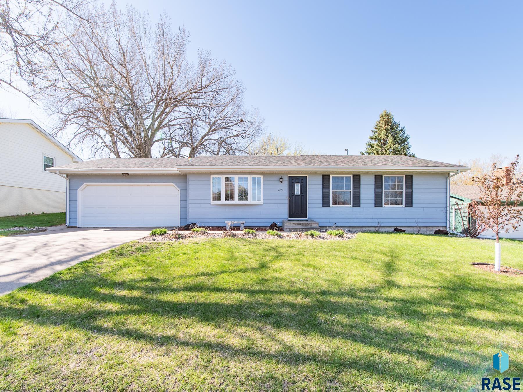 1713 E Ponderosa Dr