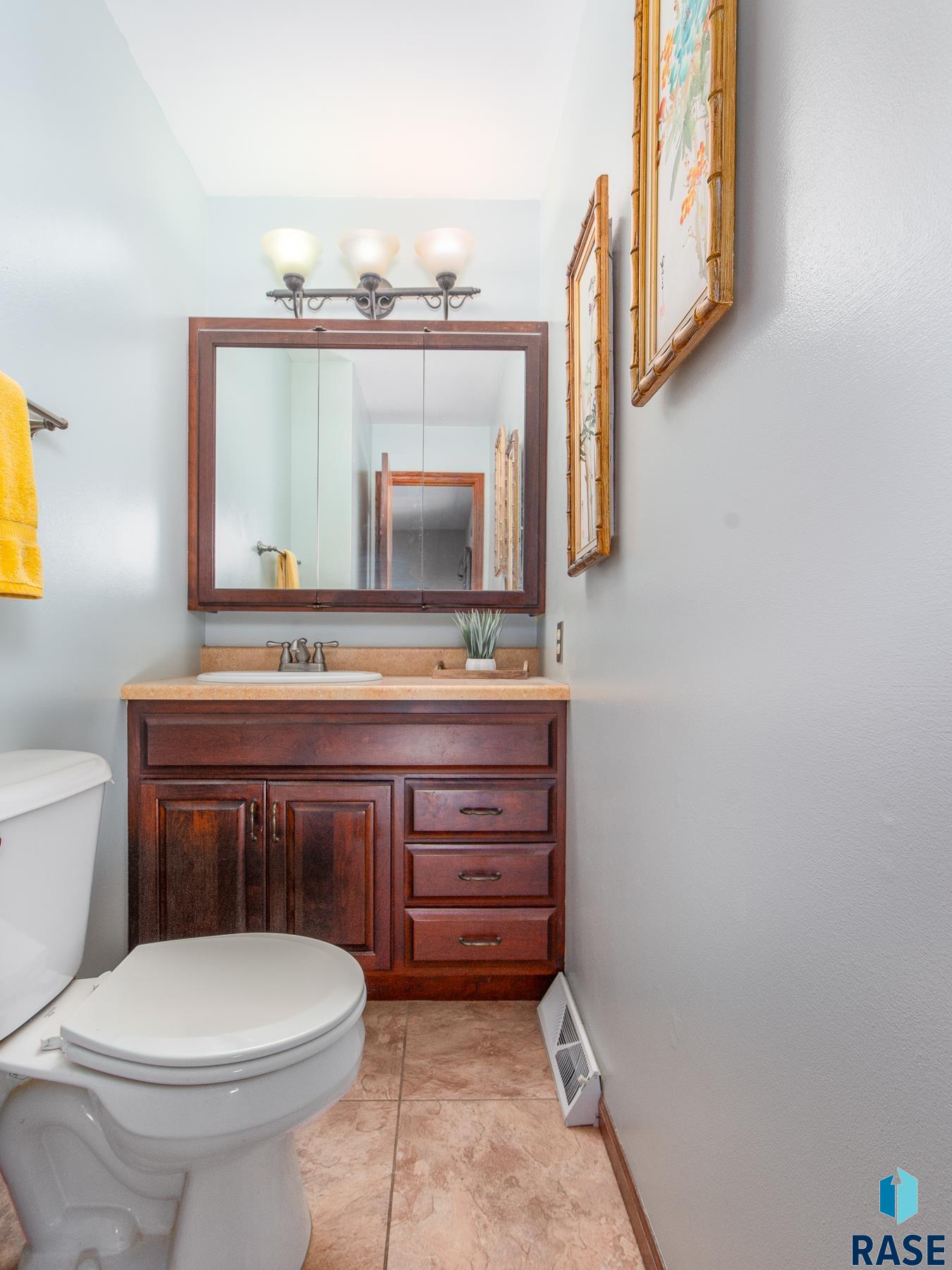 1713 E Ponderosa Dr