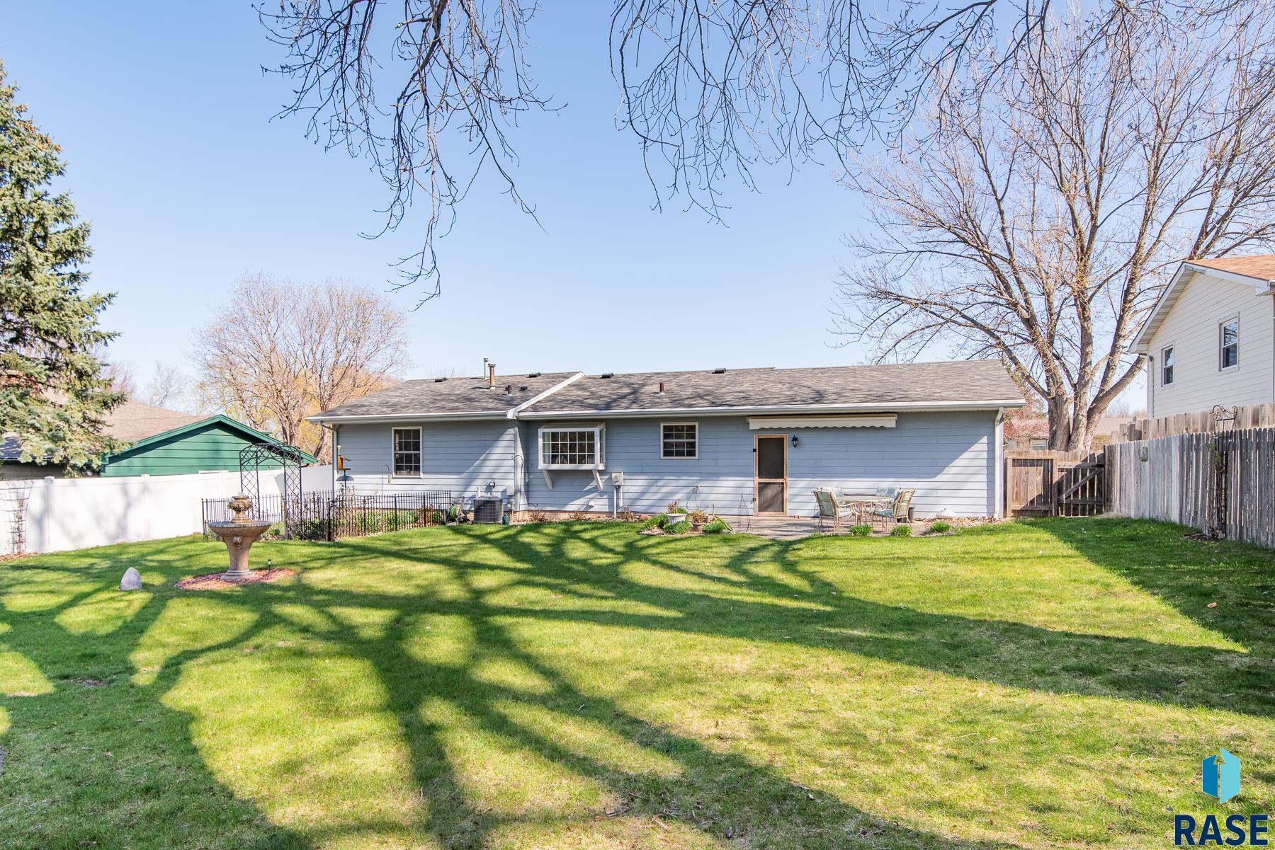 1713 E Ponderosa Dr