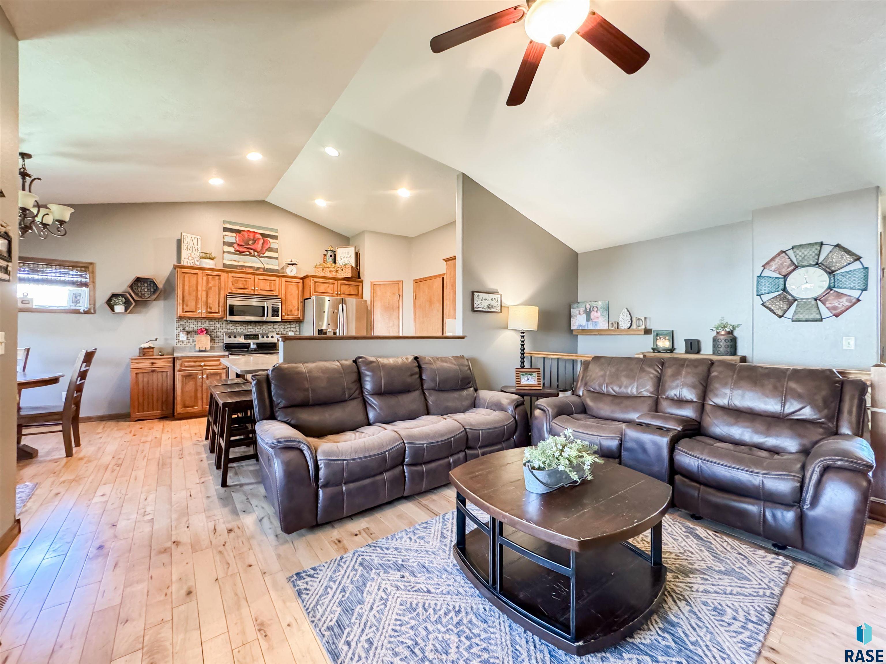 209 S Summer Ave