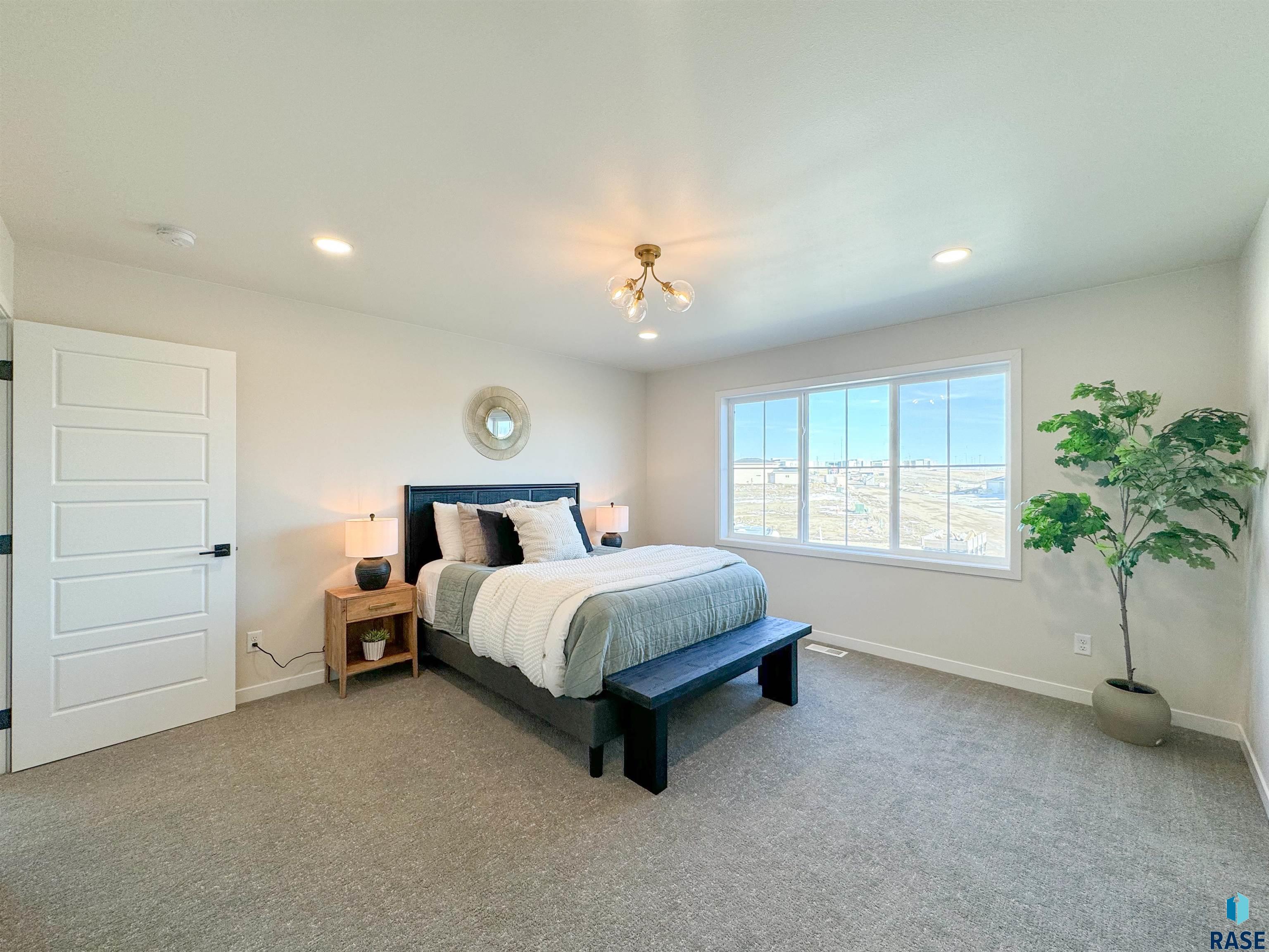 5524 W Liberator Cir