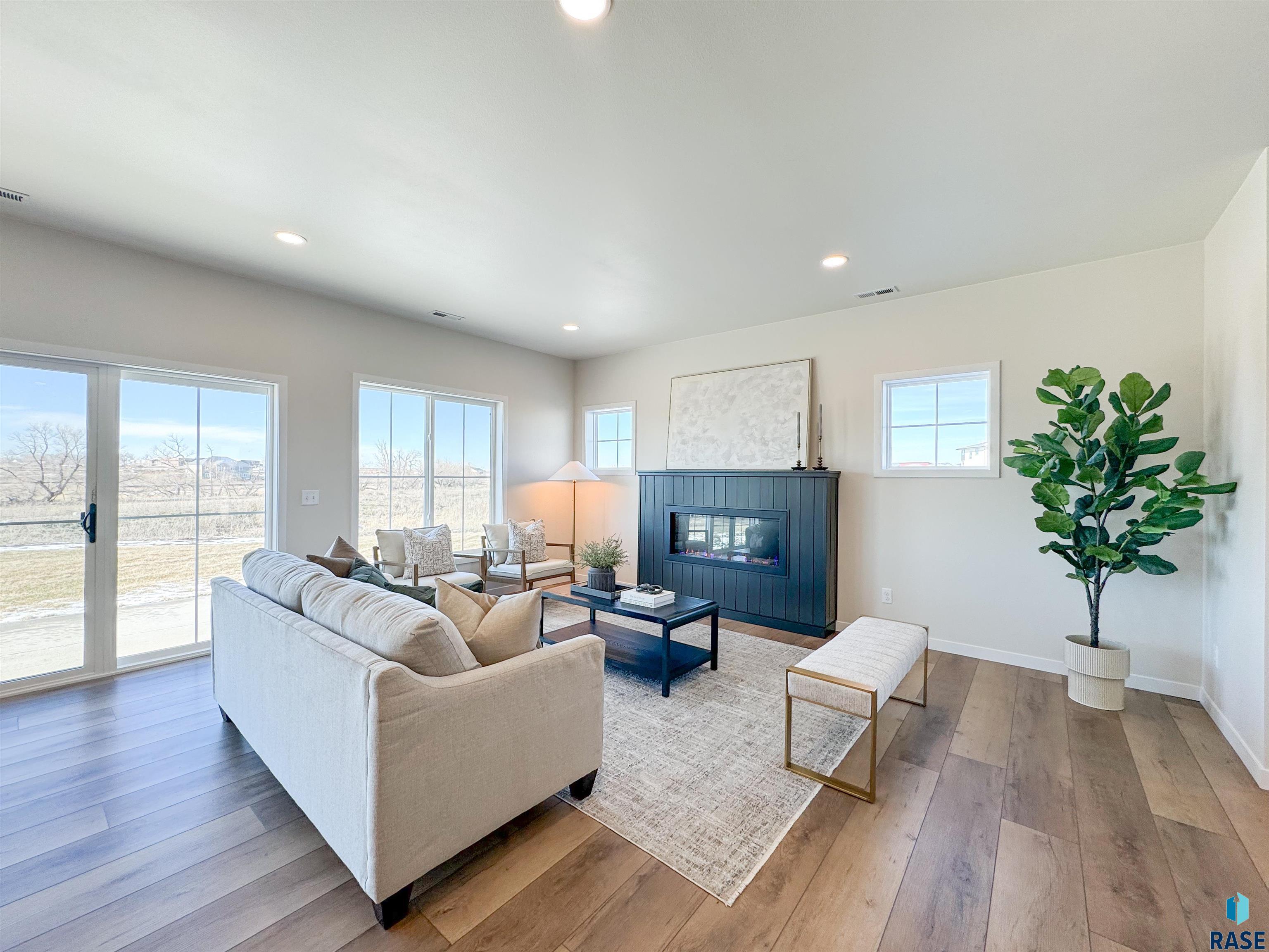 5524 W Liberator Cir