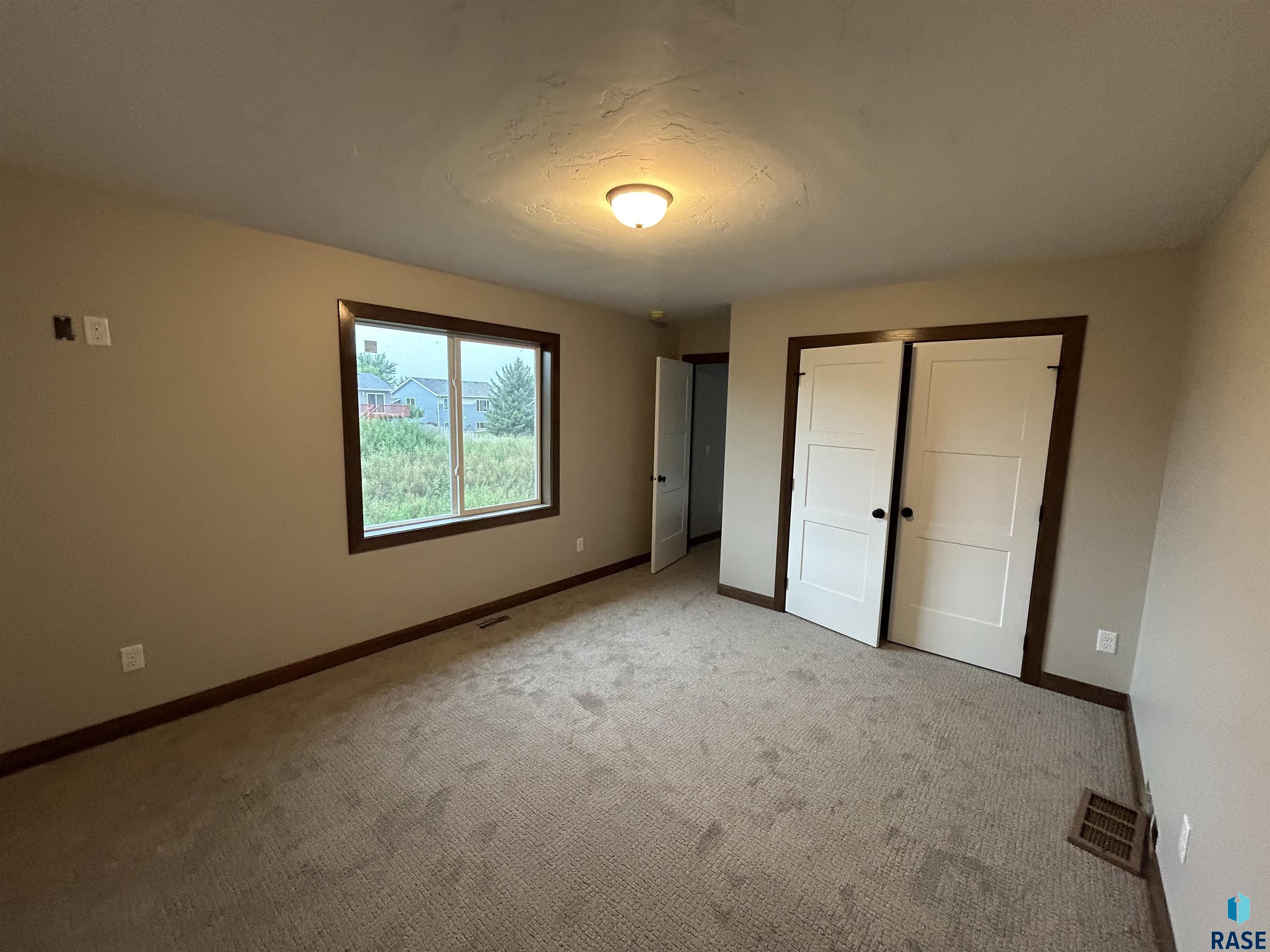5519 W Liberator Cir