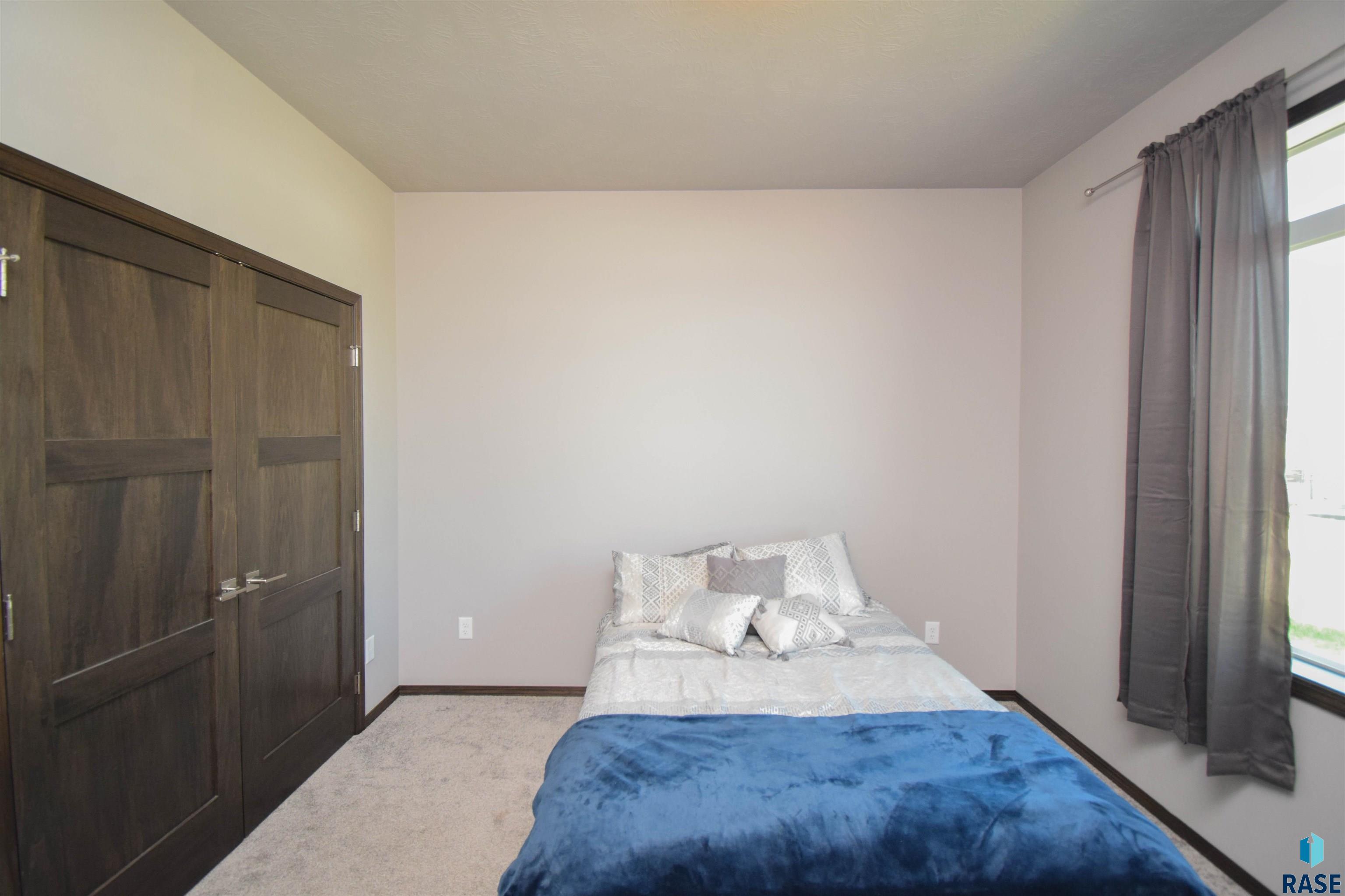 212 Lydia Ct