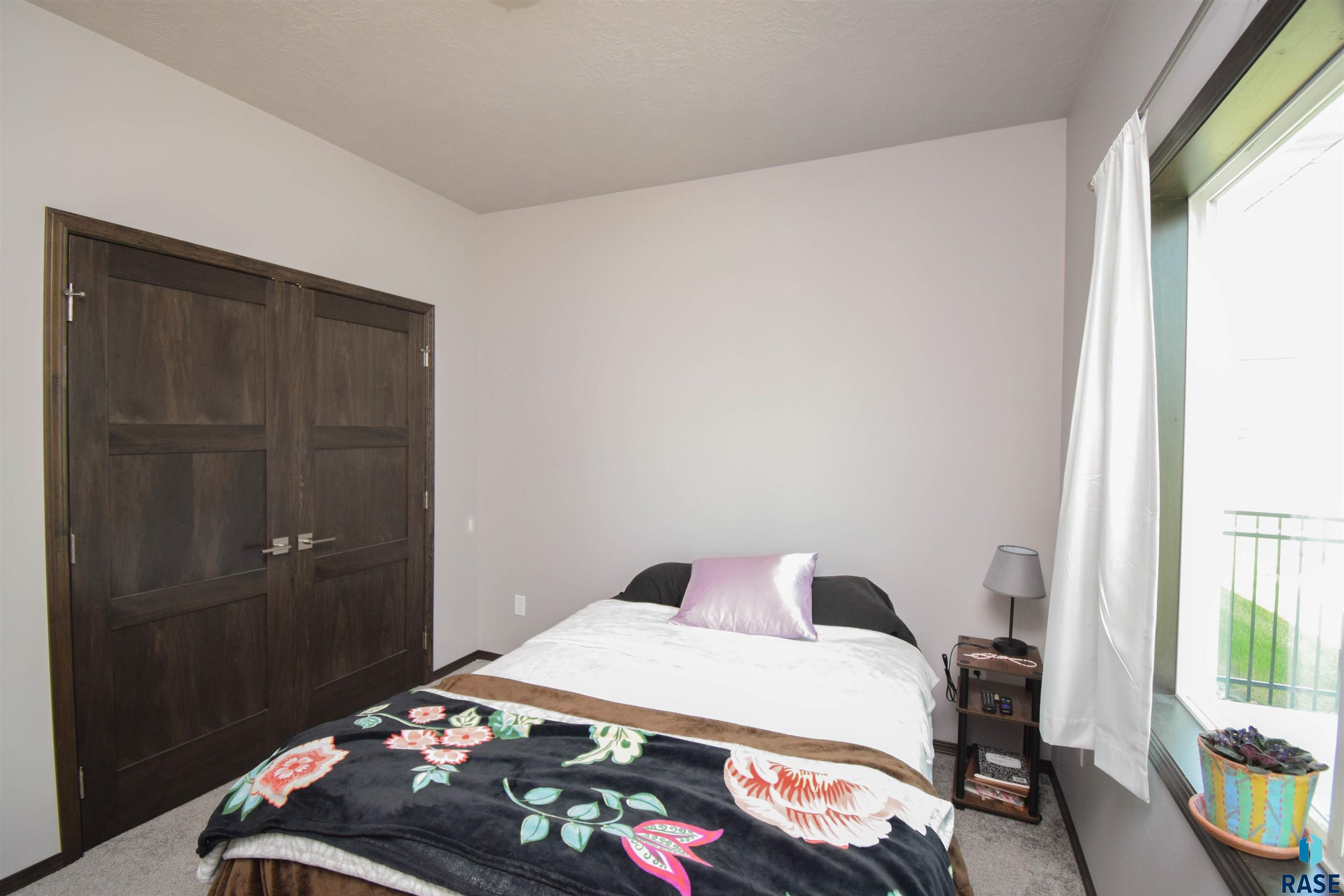 212 Lydia Ct