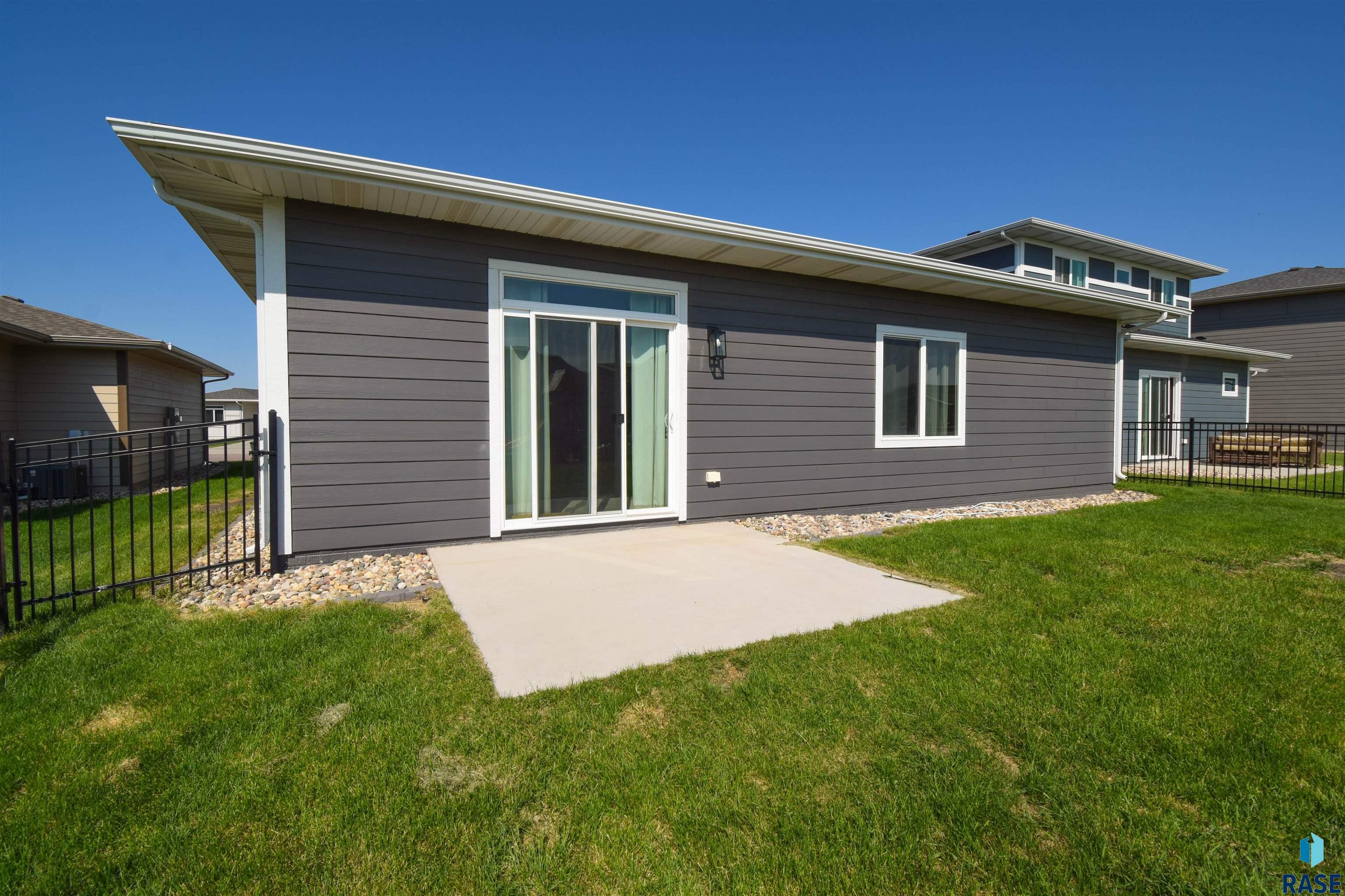 212 Lydia Ct