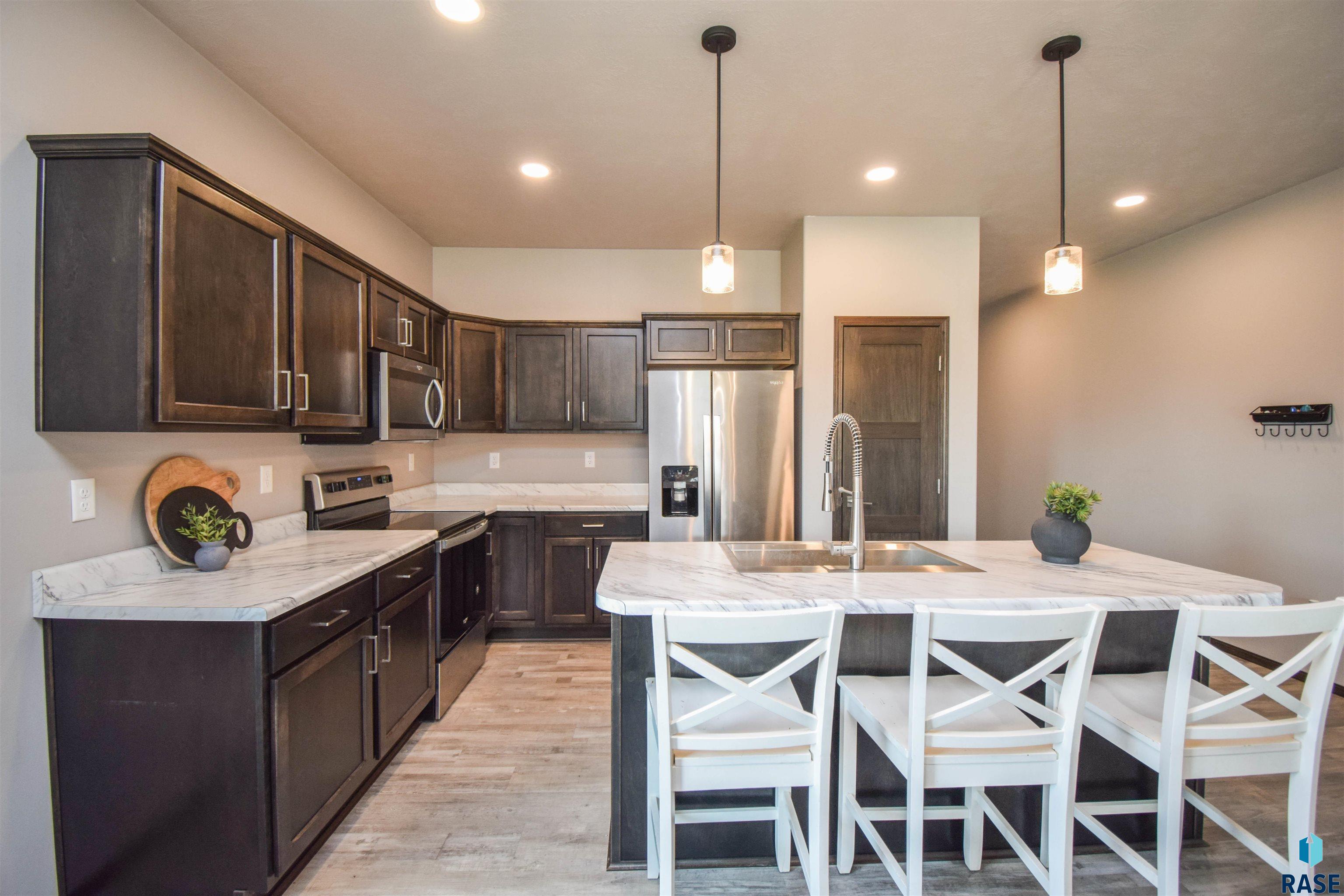 212 Lydia Ct