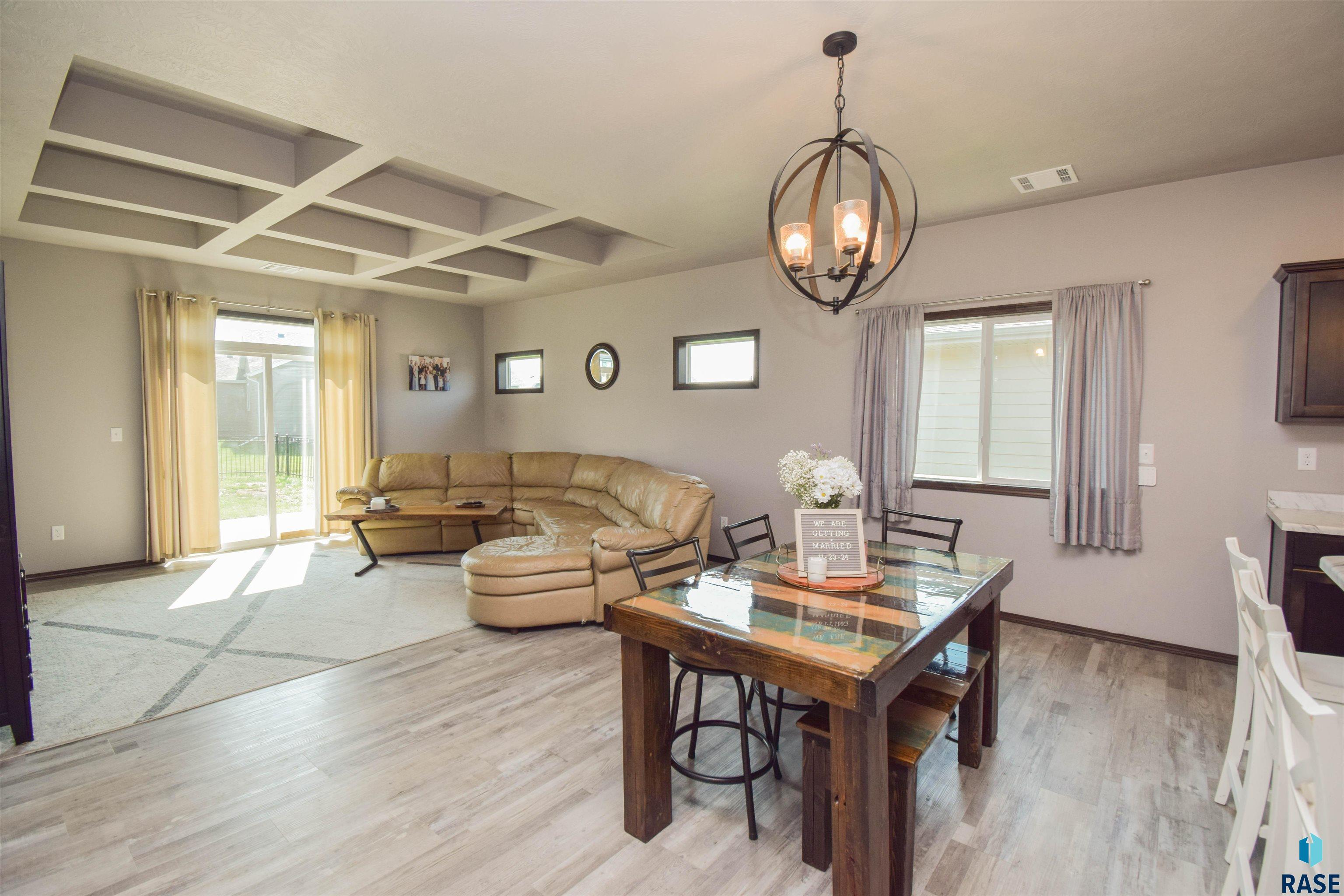 212 Lydia Ct