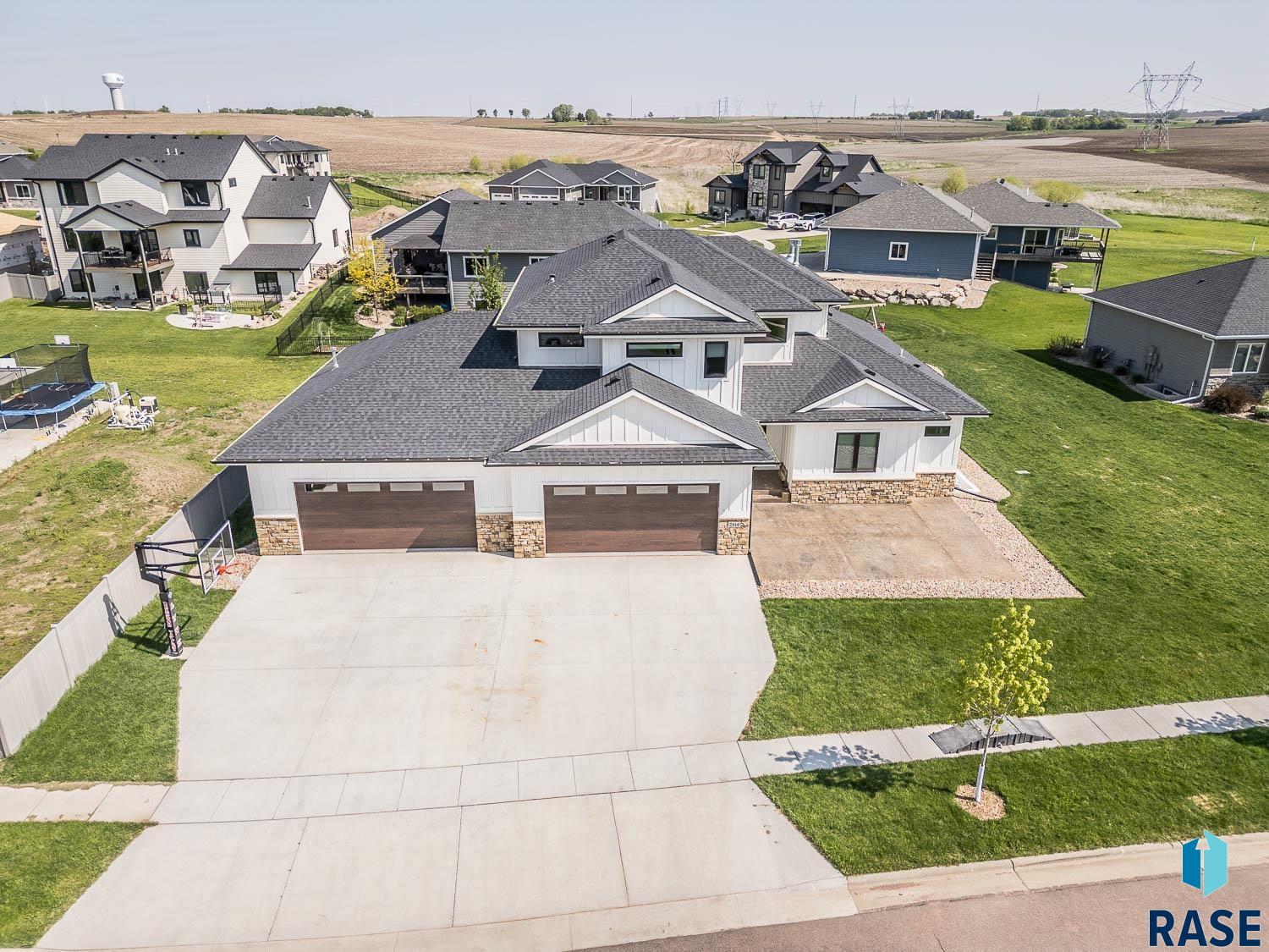 2816 E Sunflower Cir