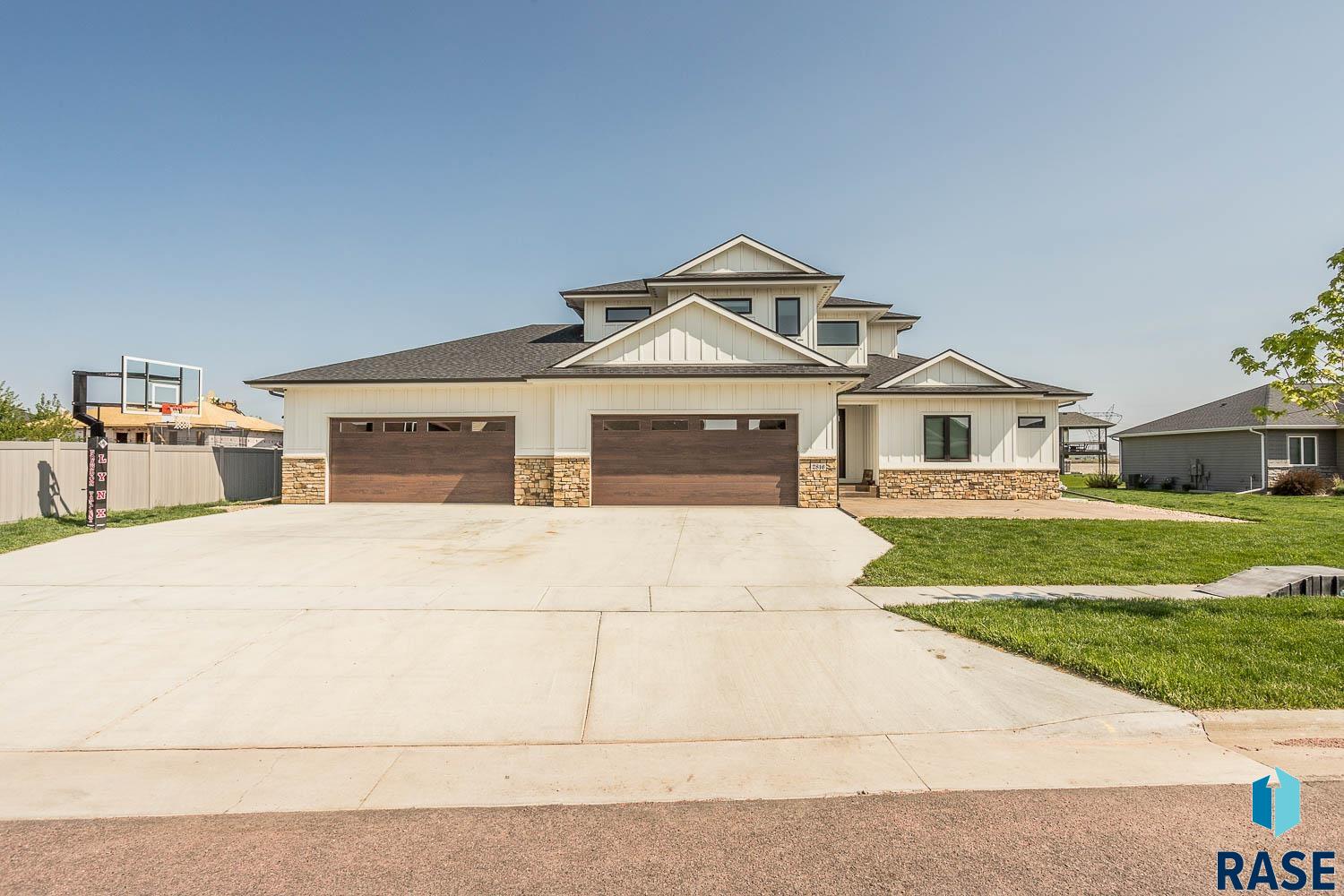 2816 E Sunflower Cir