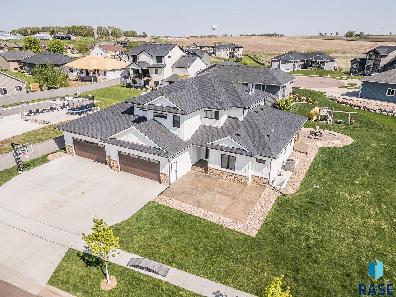 2816 E Sunflower Cir