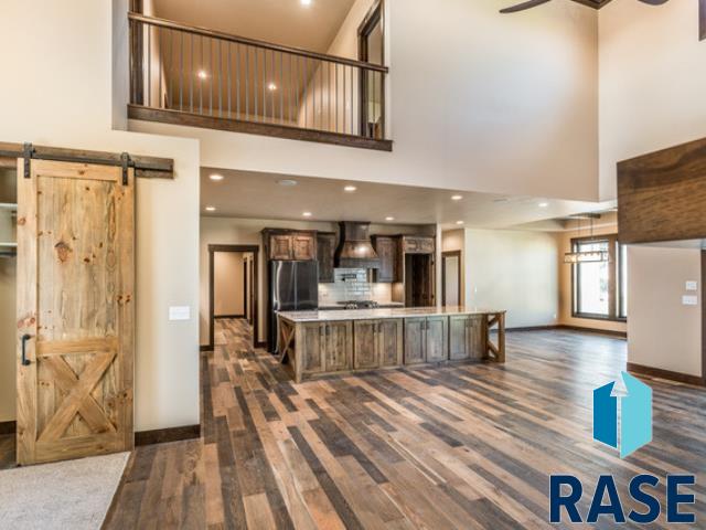 2816 E Sunflower Cir
