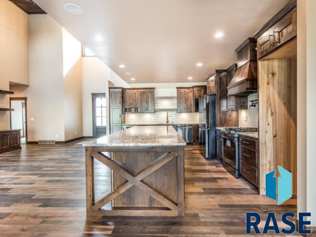 2816 E Sunflower Cir