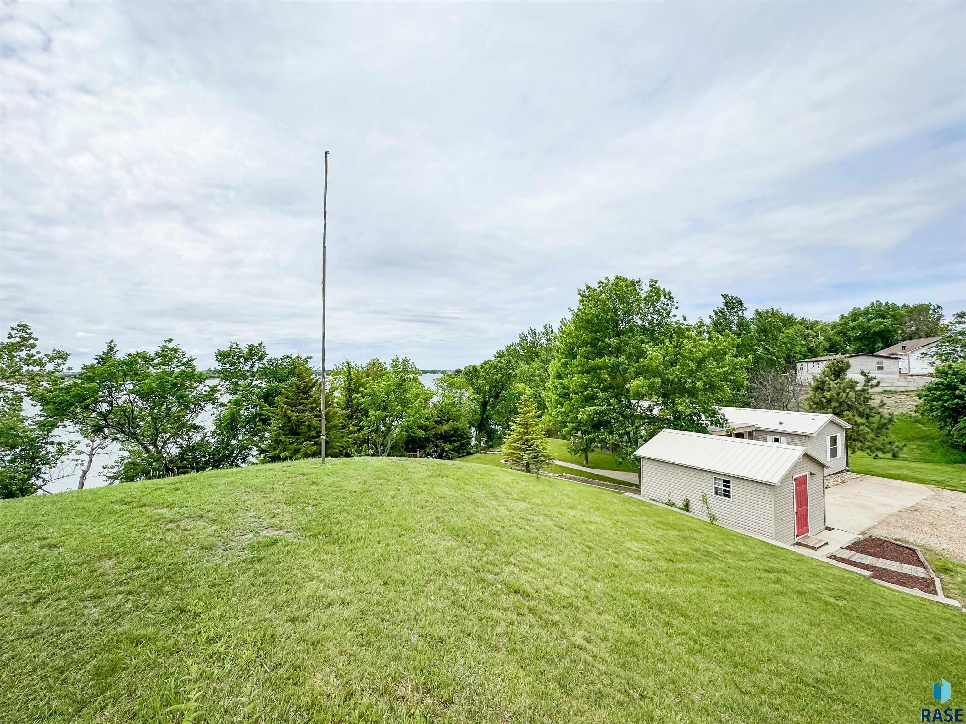 6371 Fischer Ln