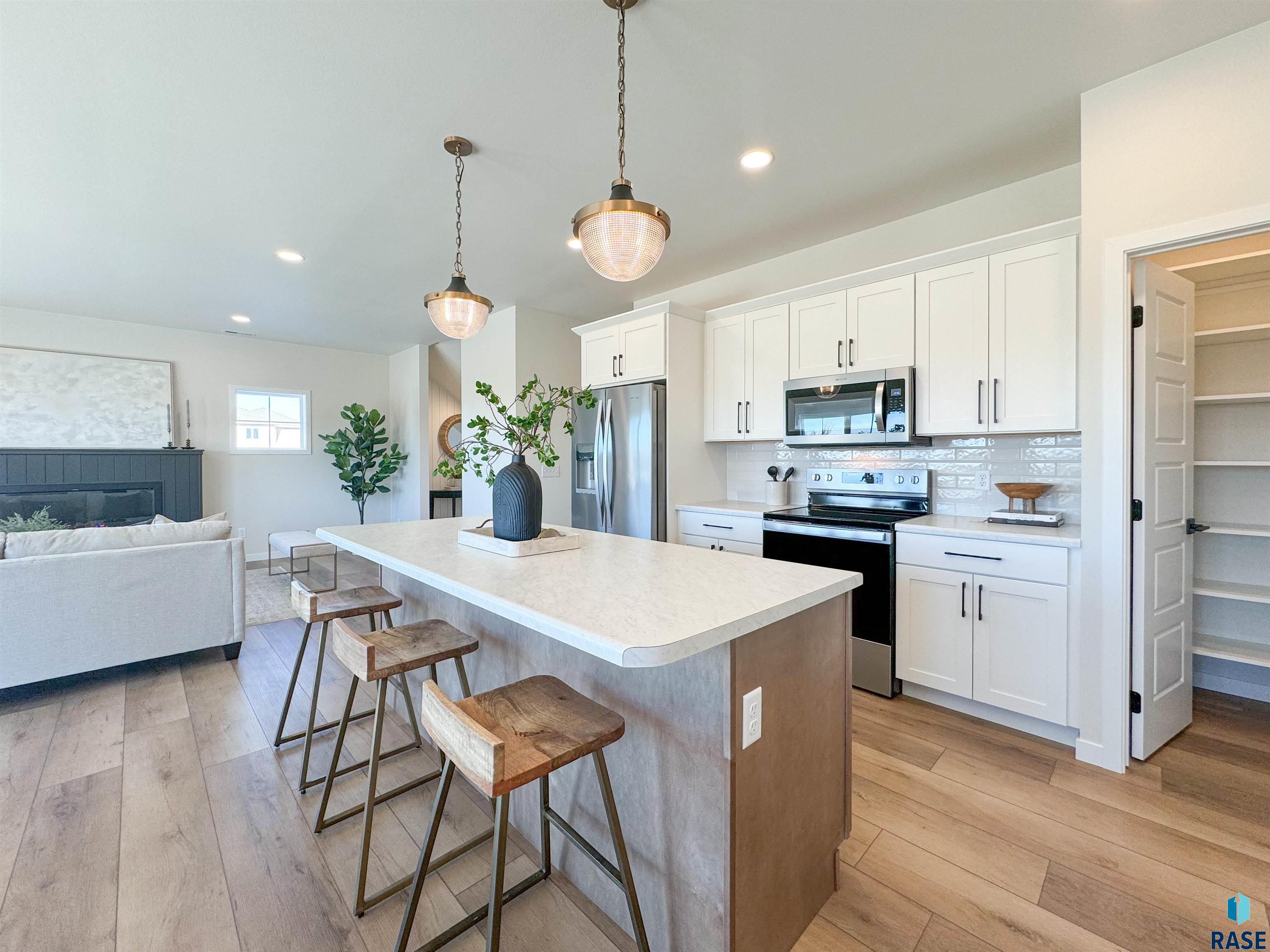 5524 W Liberator Cir