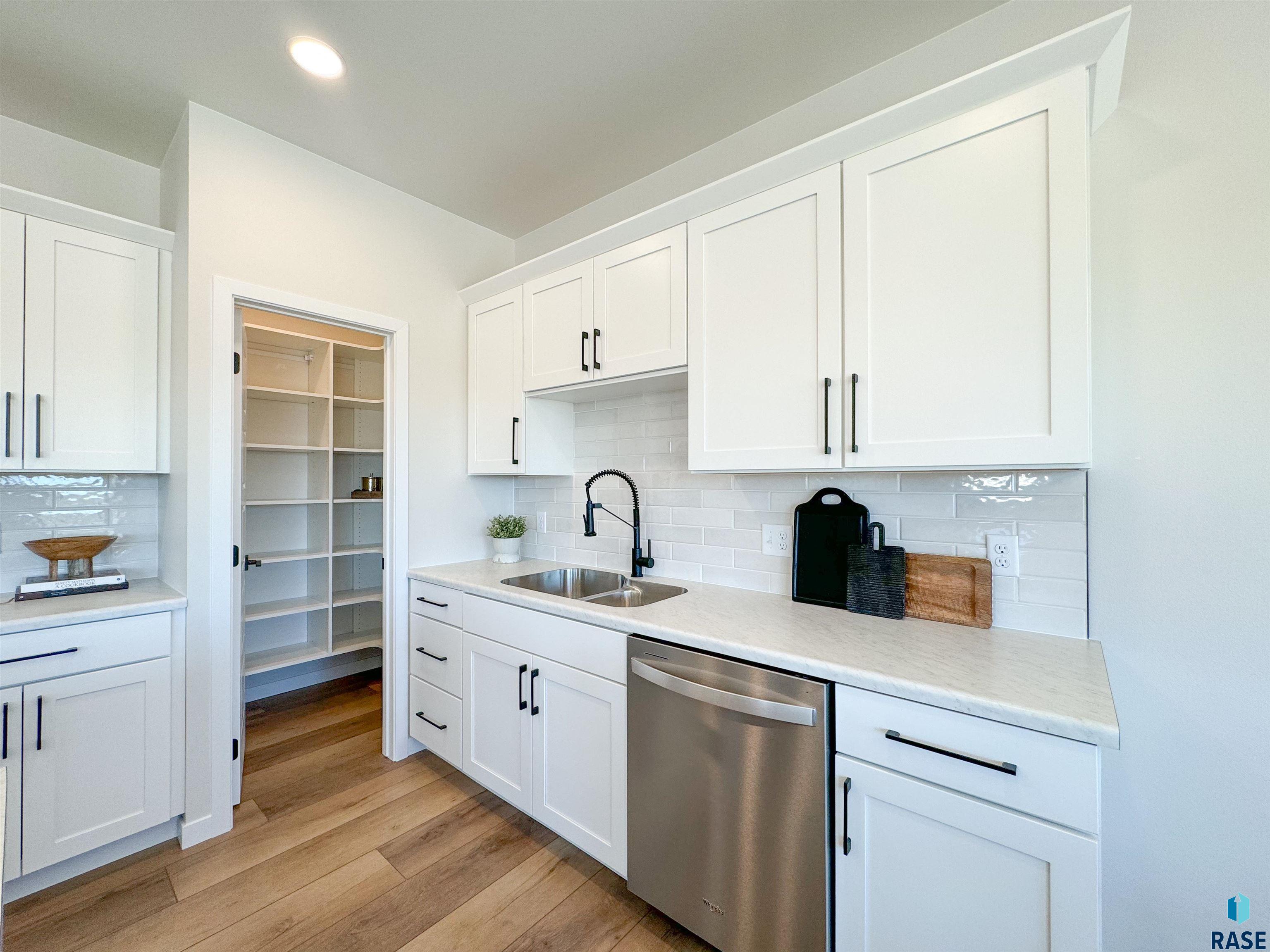 5524 W Liberator Cir