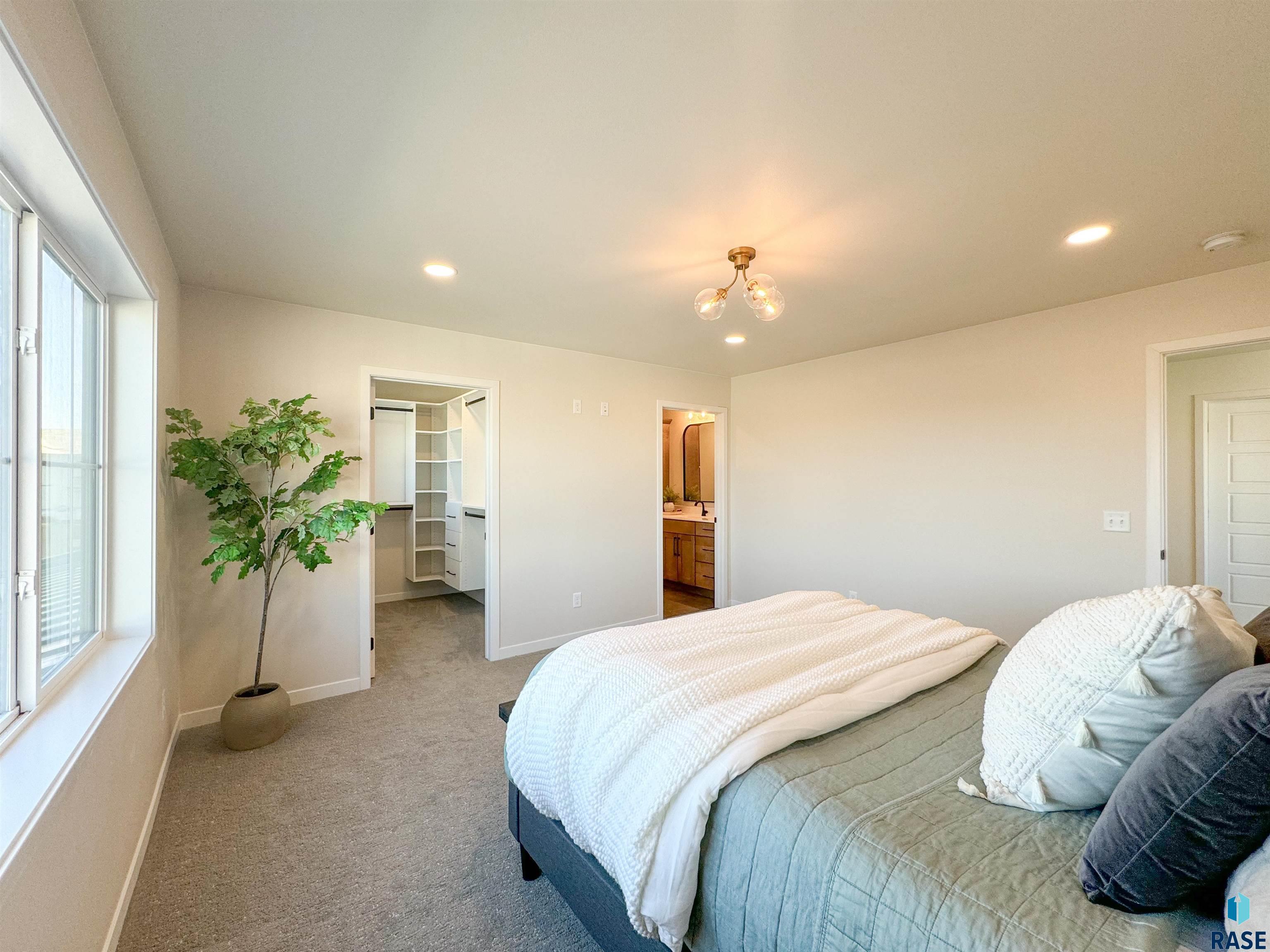 5524 W Liberator Cir