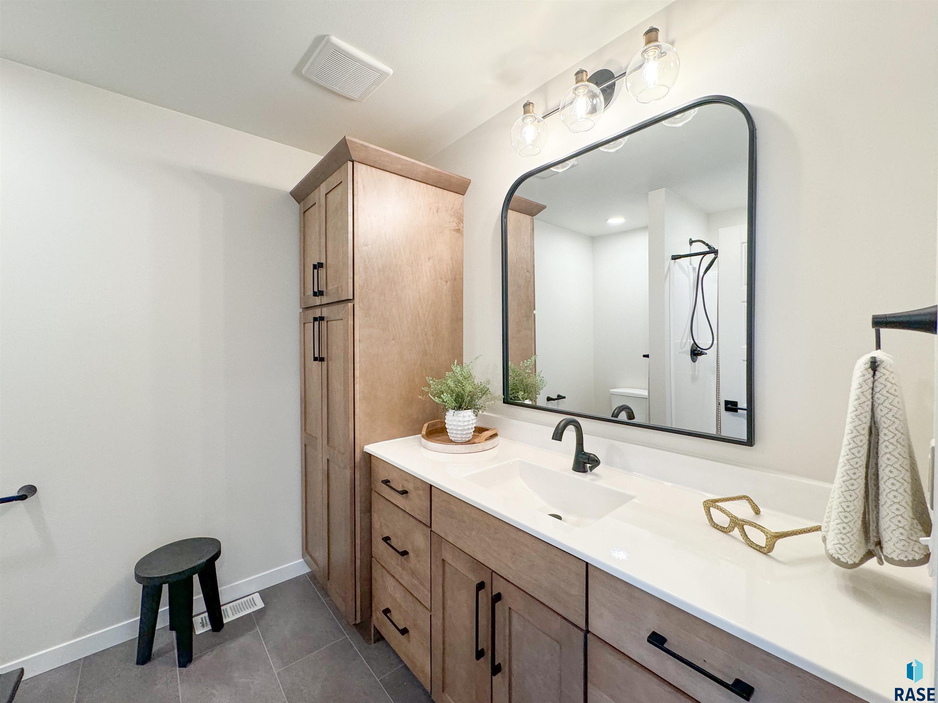 5524 W Liberator Cir