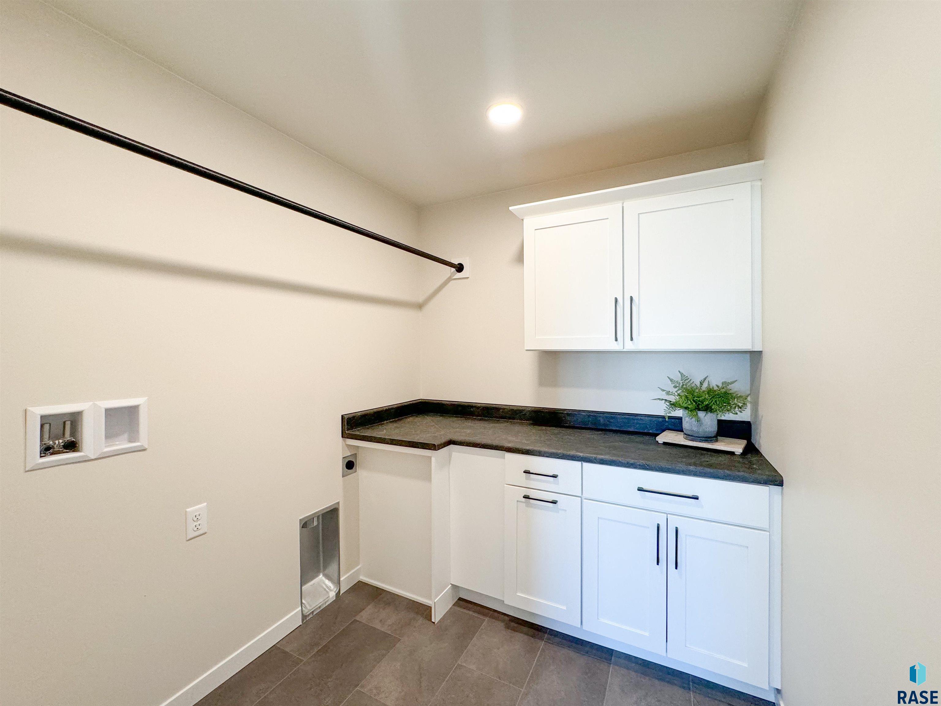 5524 W Liberator Cir